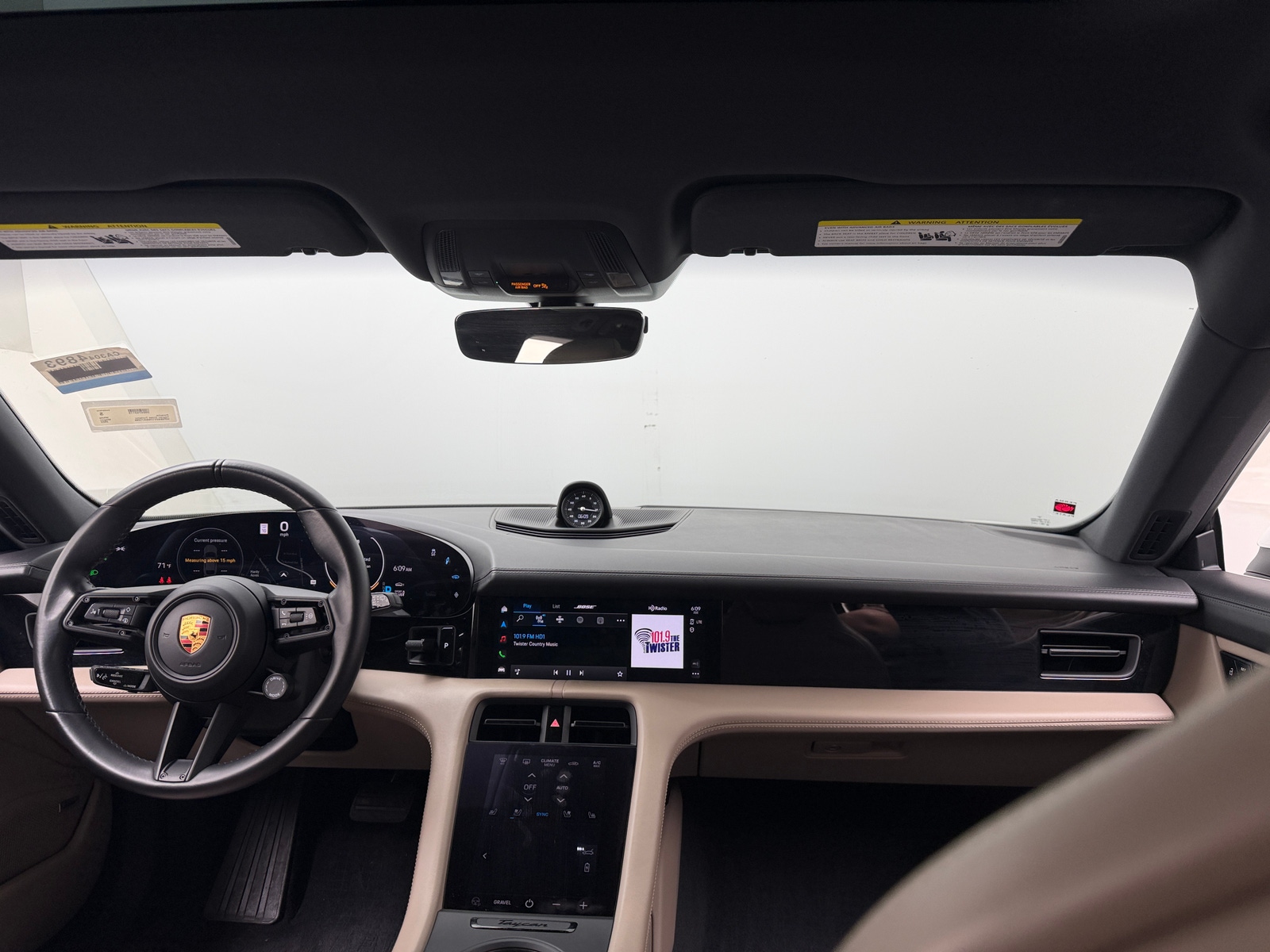 Thumbnail: 2022 Porsche Taycan - 2