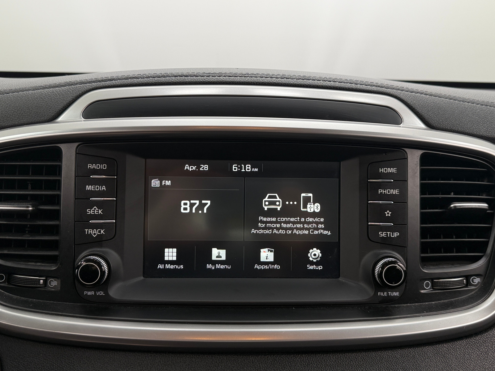 Thumbnail: 2020 Kia Sorento - 4