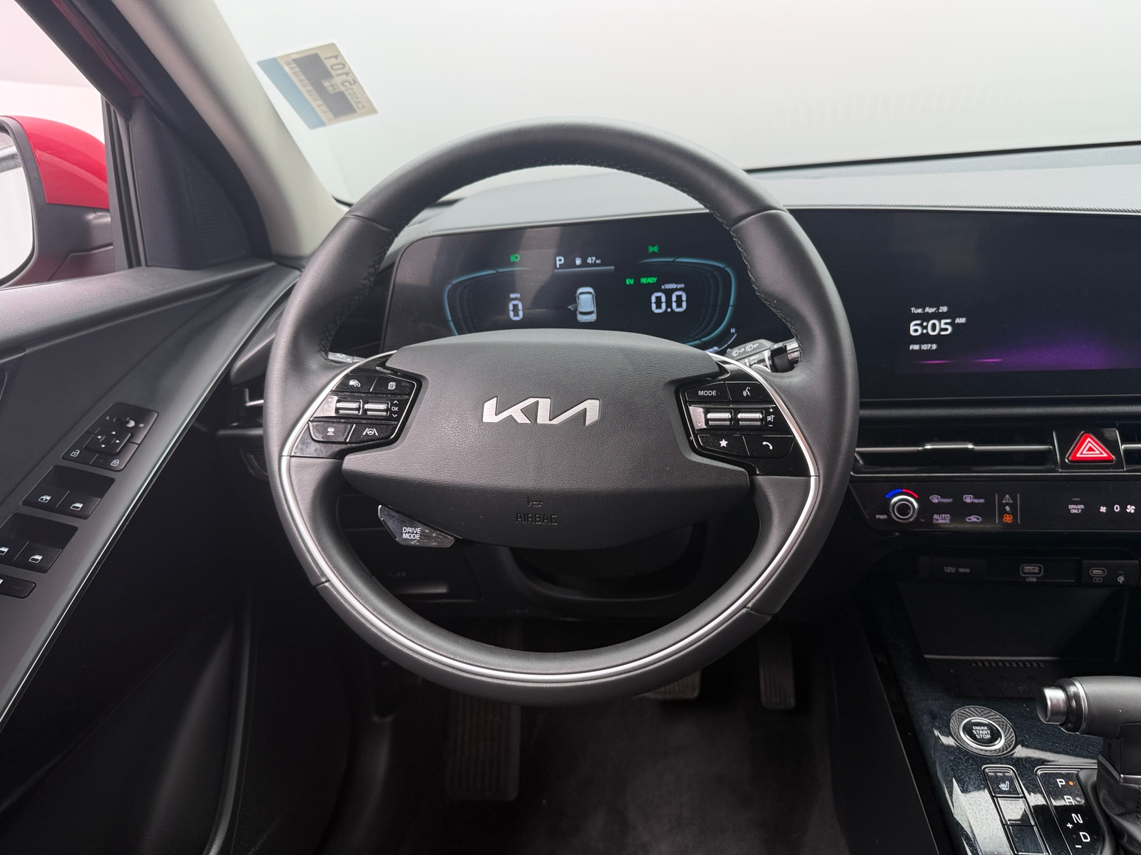 Thumbnail: 2024 Kia Niro - 5