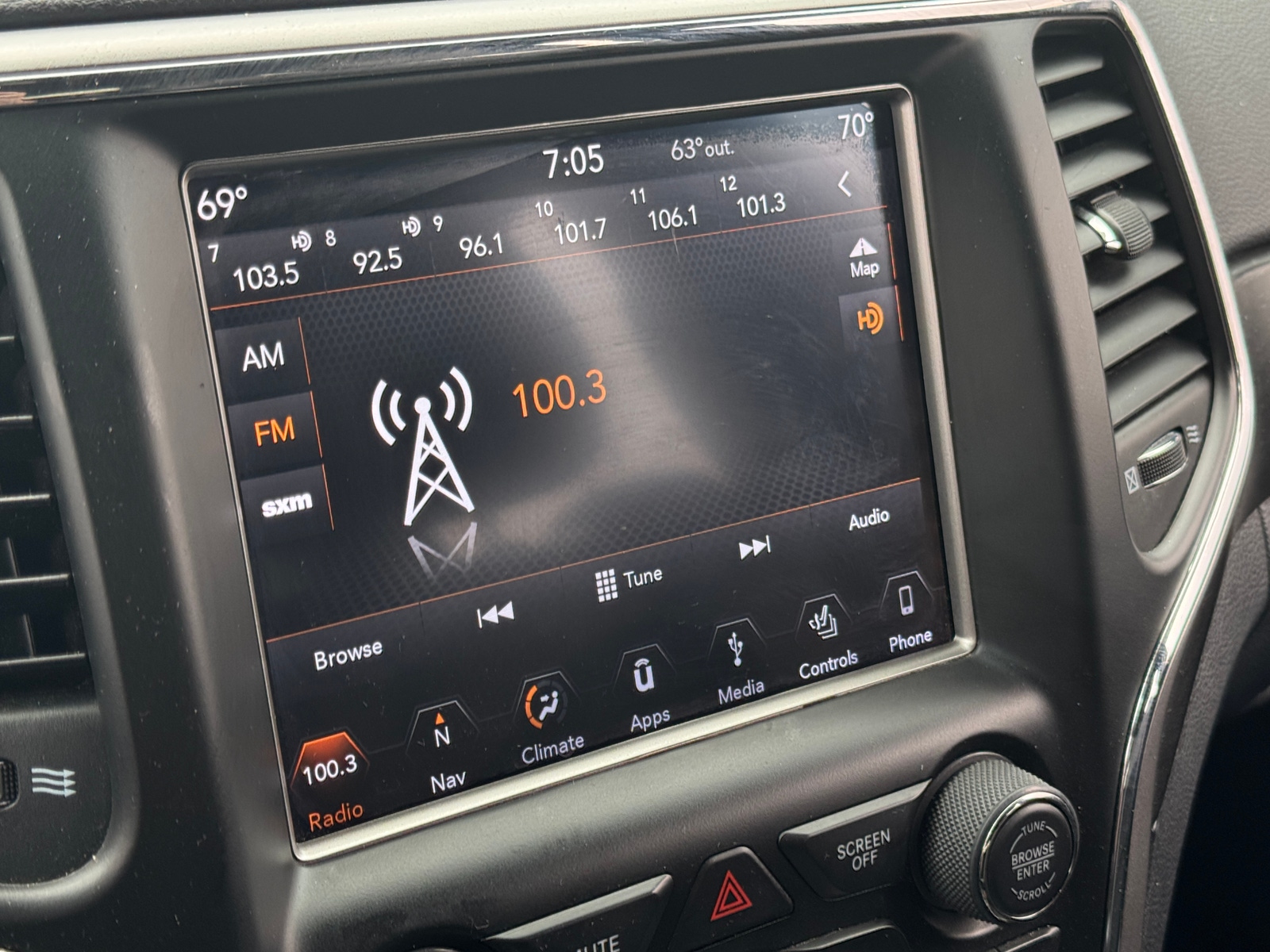 Thumbnail: 2018 Jeep Grand Cherokee - 3