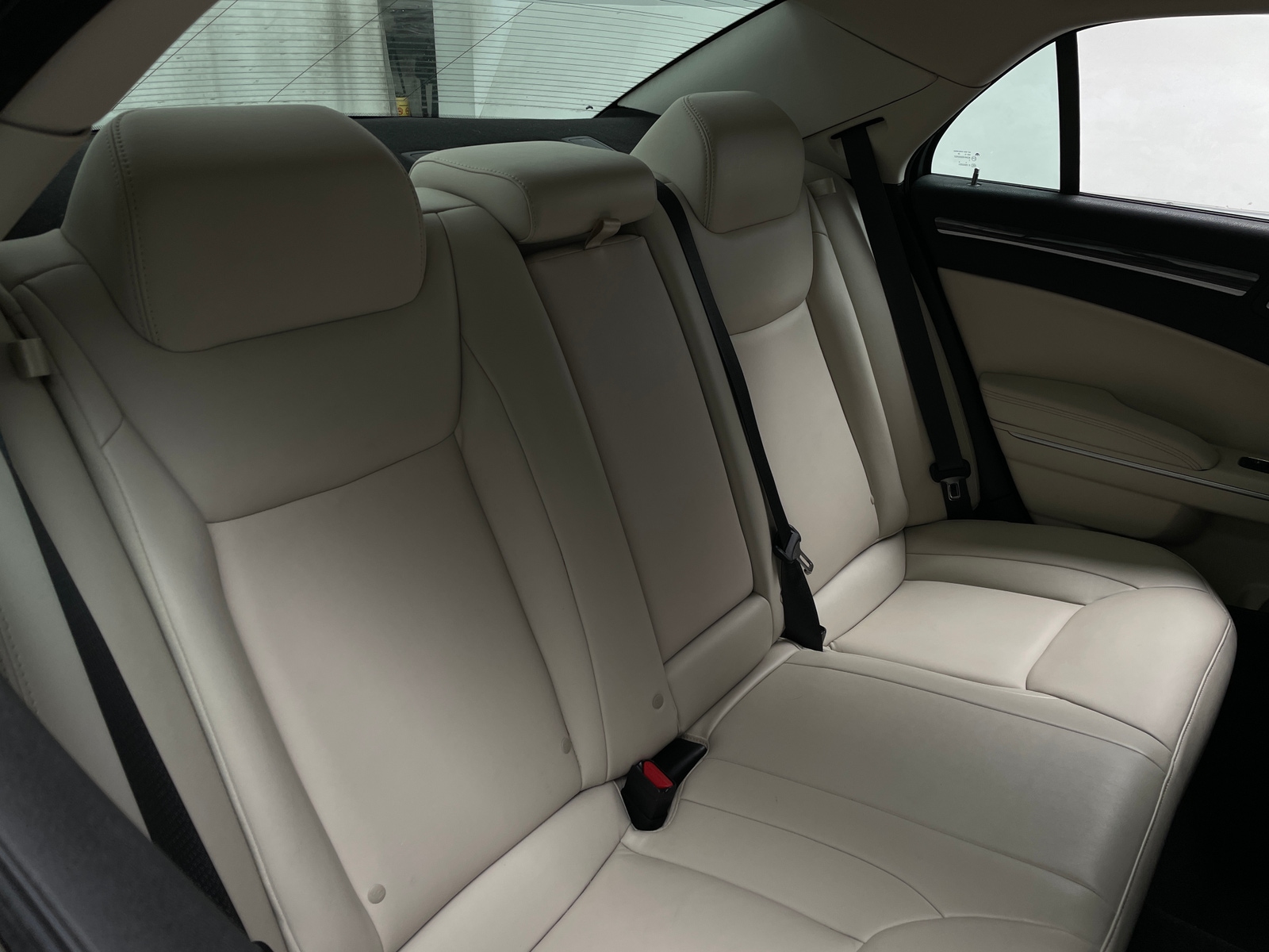 Thumbnail: 2021 Chrysler 300 - 5