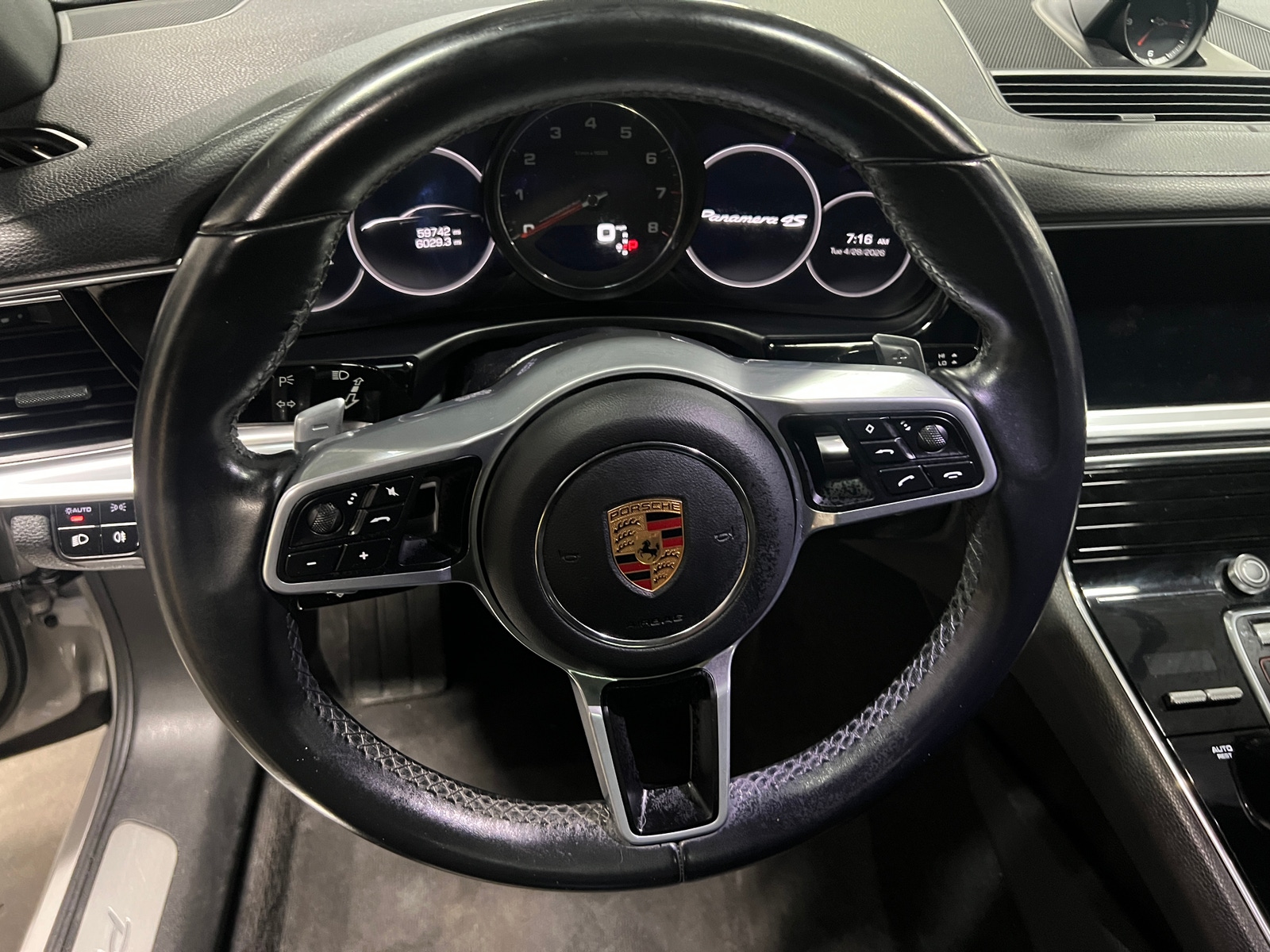 Thumbnail: 2018 Porsche Panamera - 4