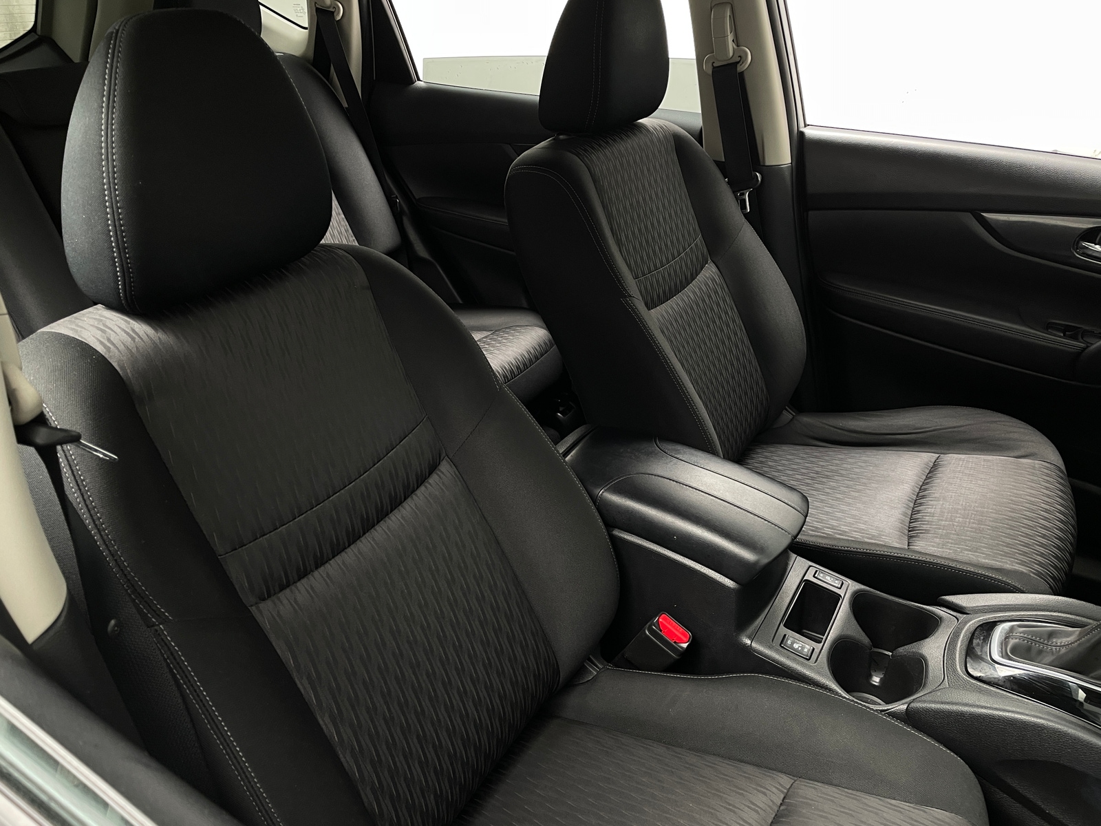 Thumbnail: 2019 Nissan Rogue - 2