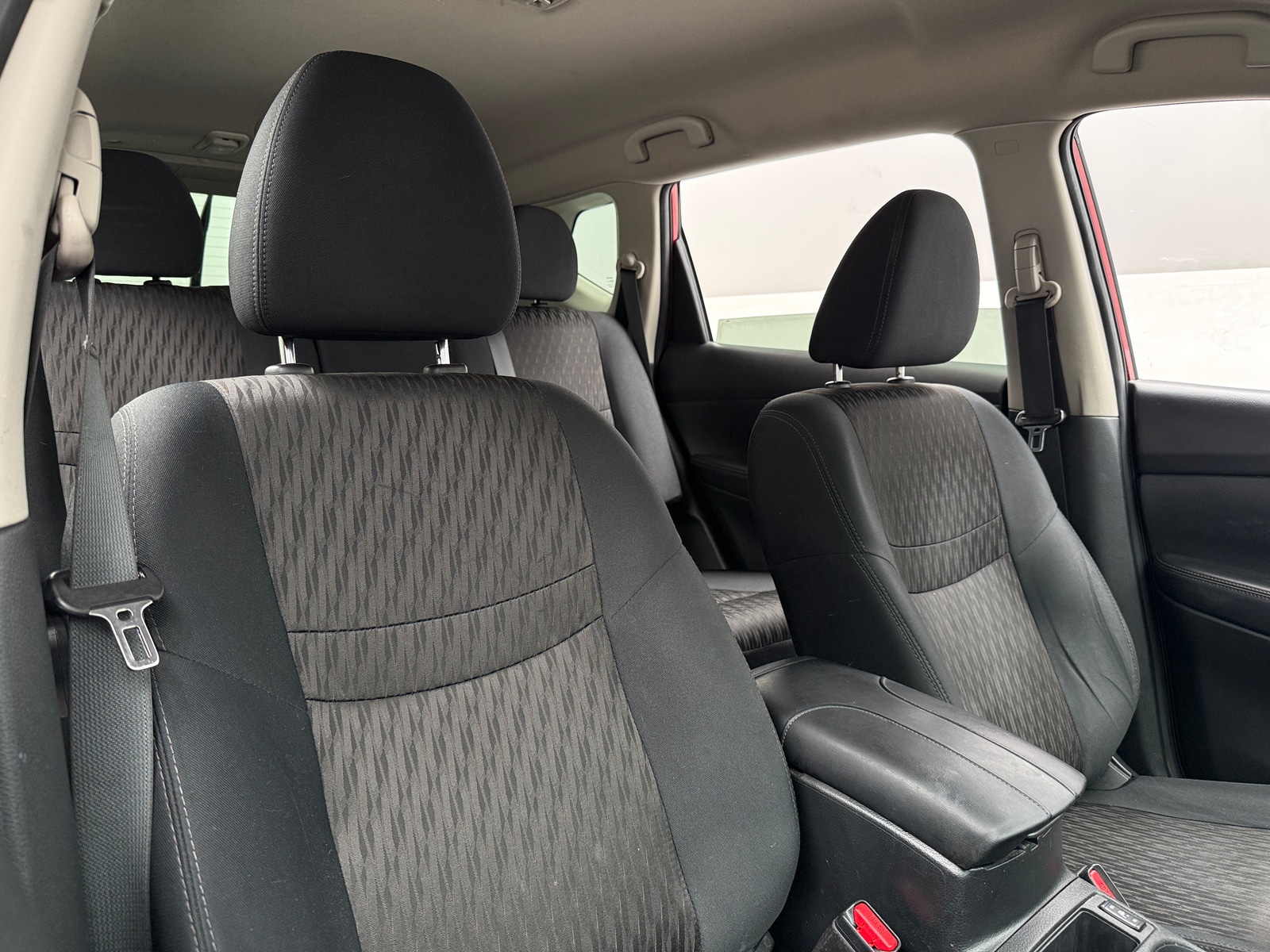 Thumbnail: 2019 Nissan Rogue - 2