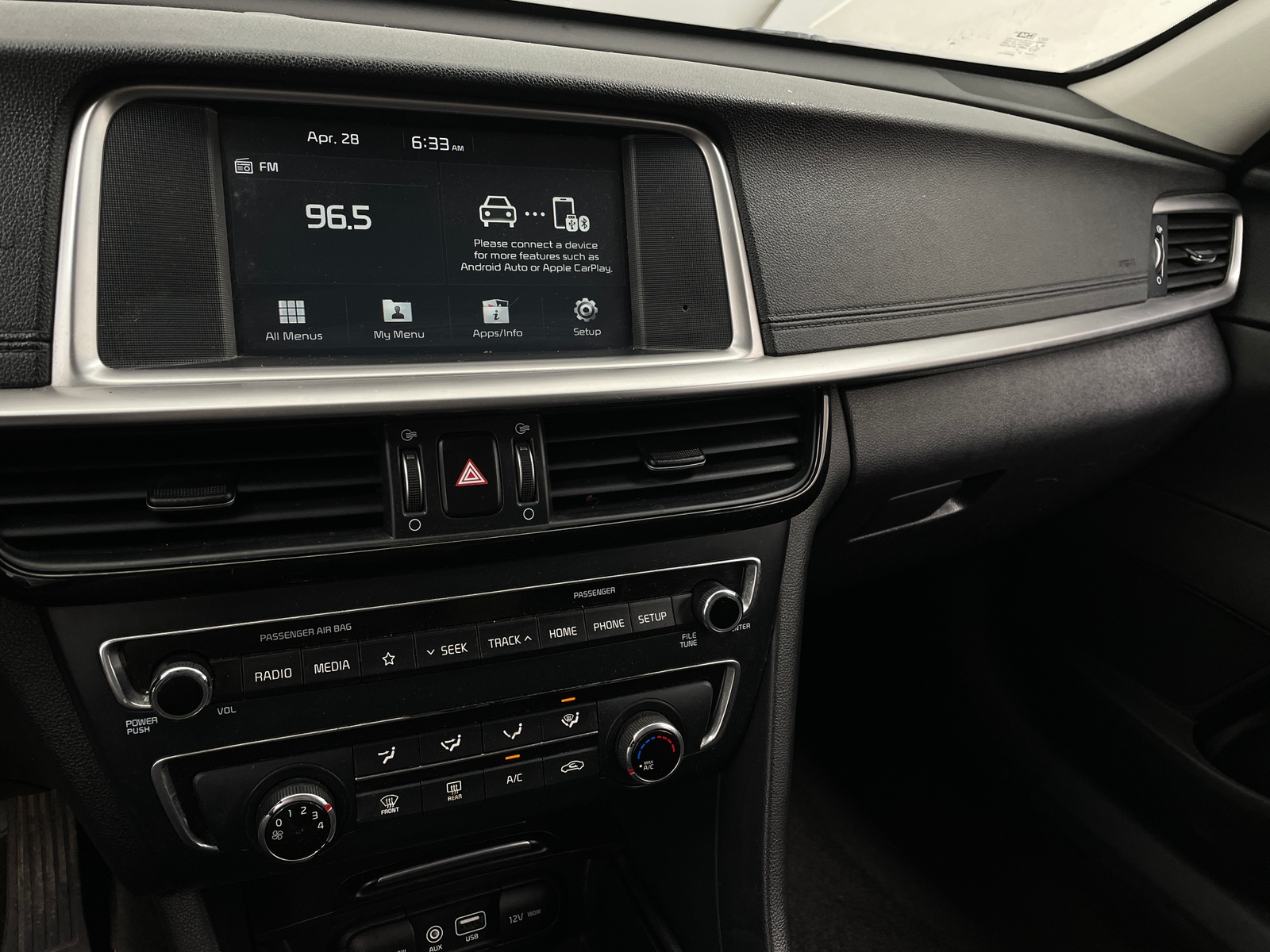 Thumbnail: 2019 Kia Optima - 4