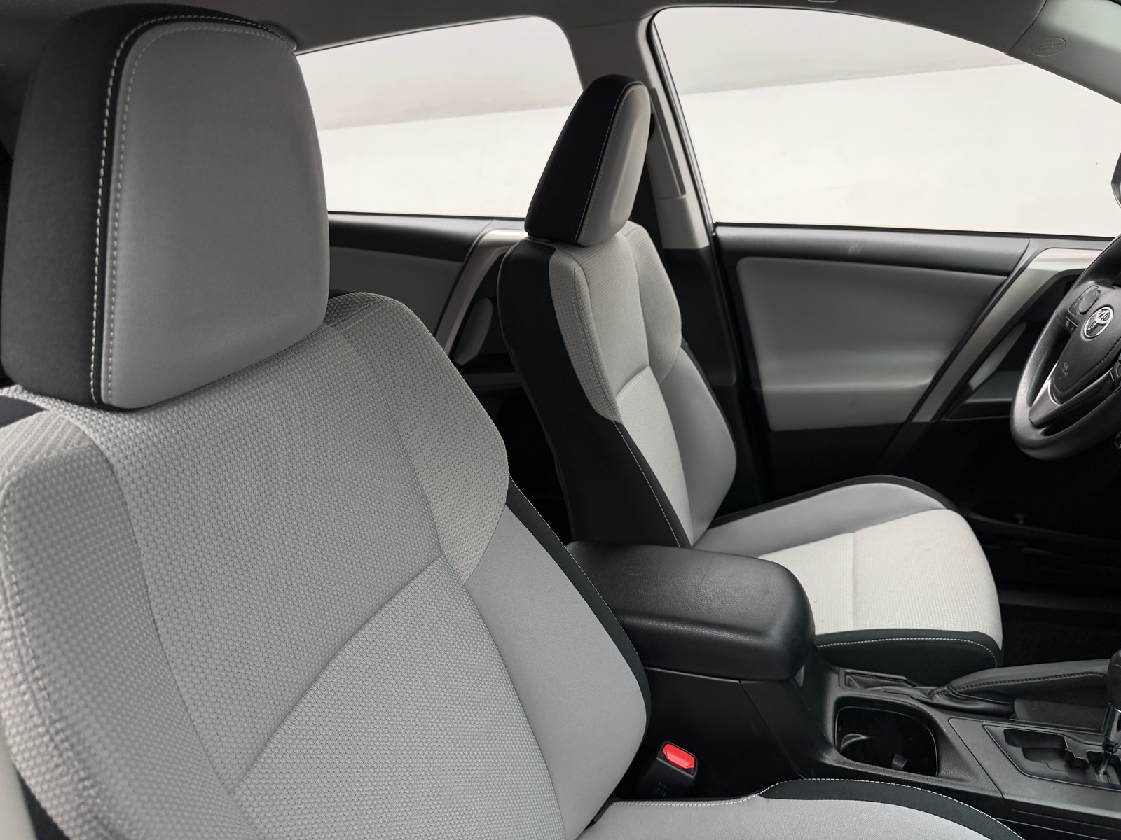 Thumbnail: 2018 Toyota RAV4 - 2