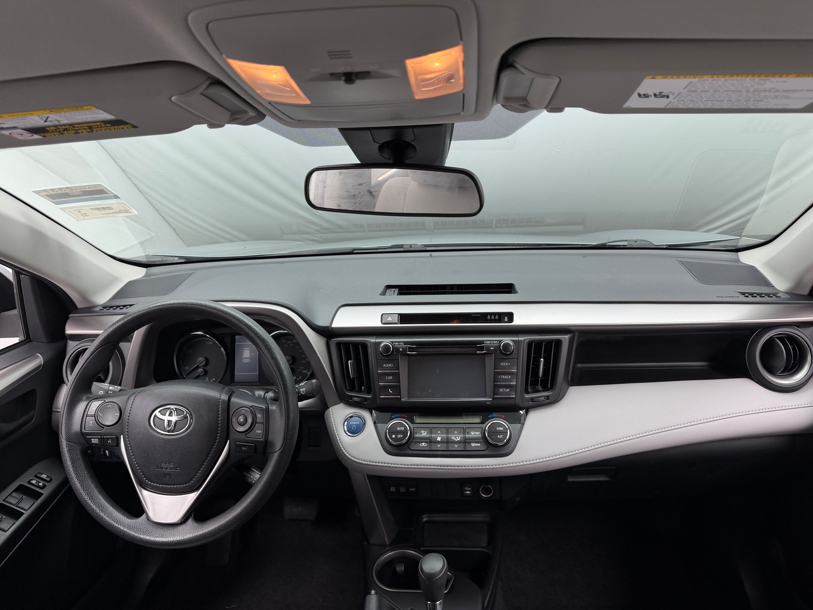 Thumbnail: 2018 Toyota RAV4 - 3