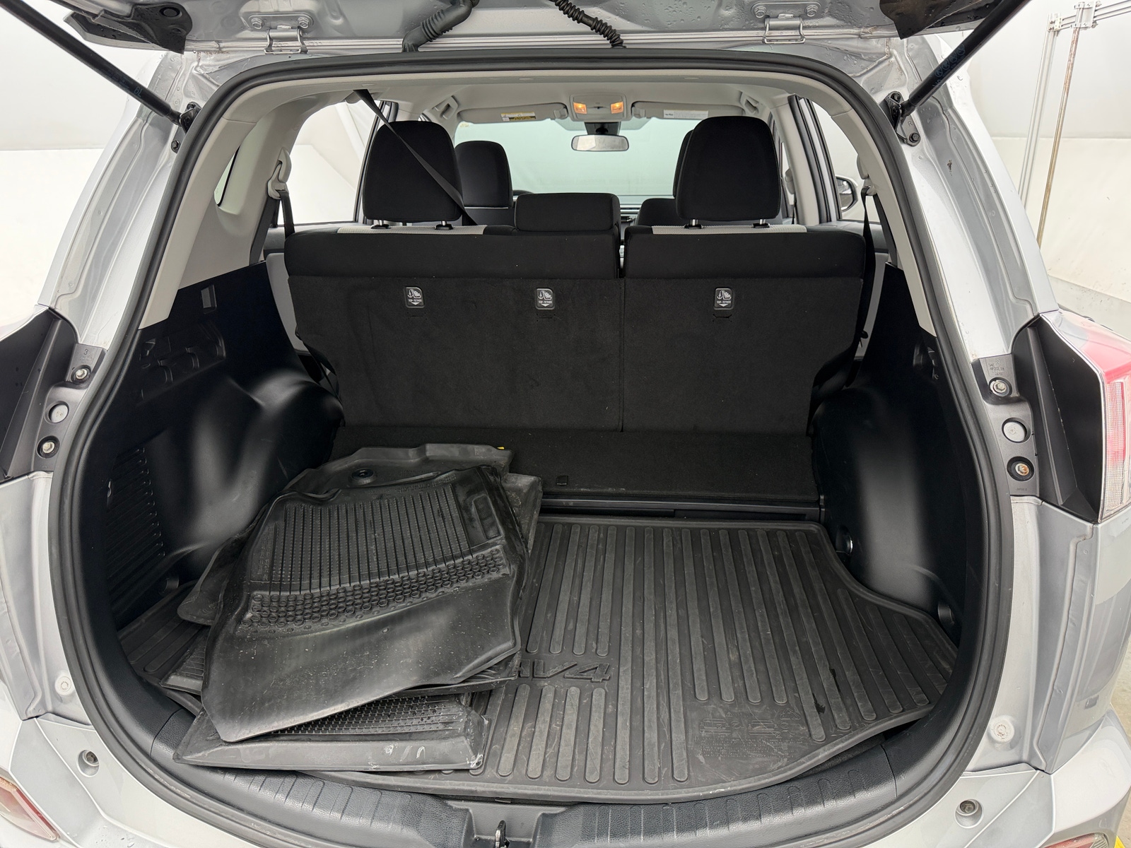 Thumbnail: 2018 Toyota RAV4 - 7