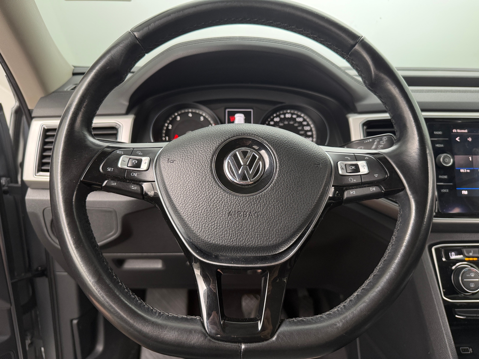 Thumbnail: 2018 Volkswagen Atlas - 4