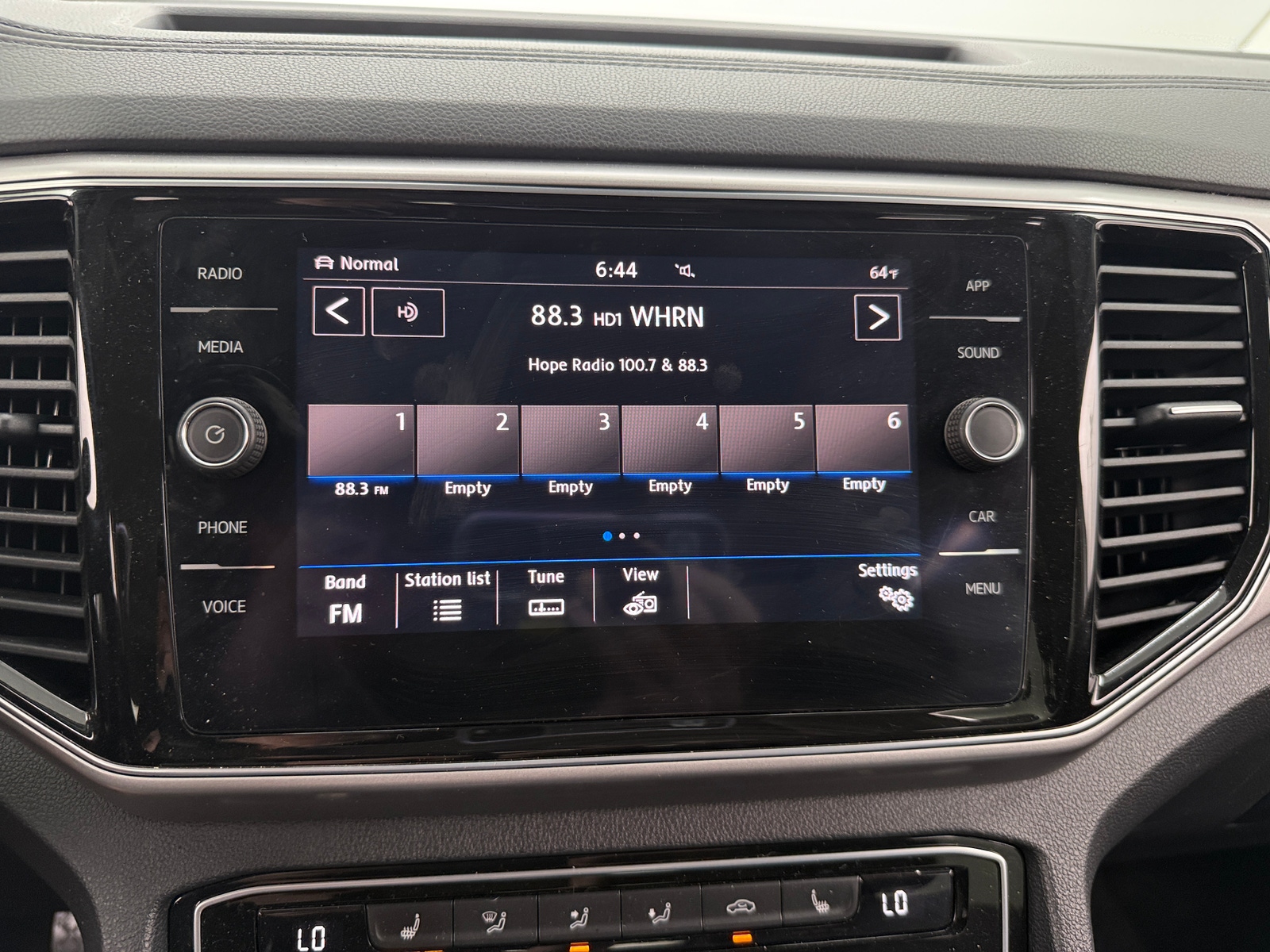 Thumbnail: 2018 Volkswagen Atlas - 3