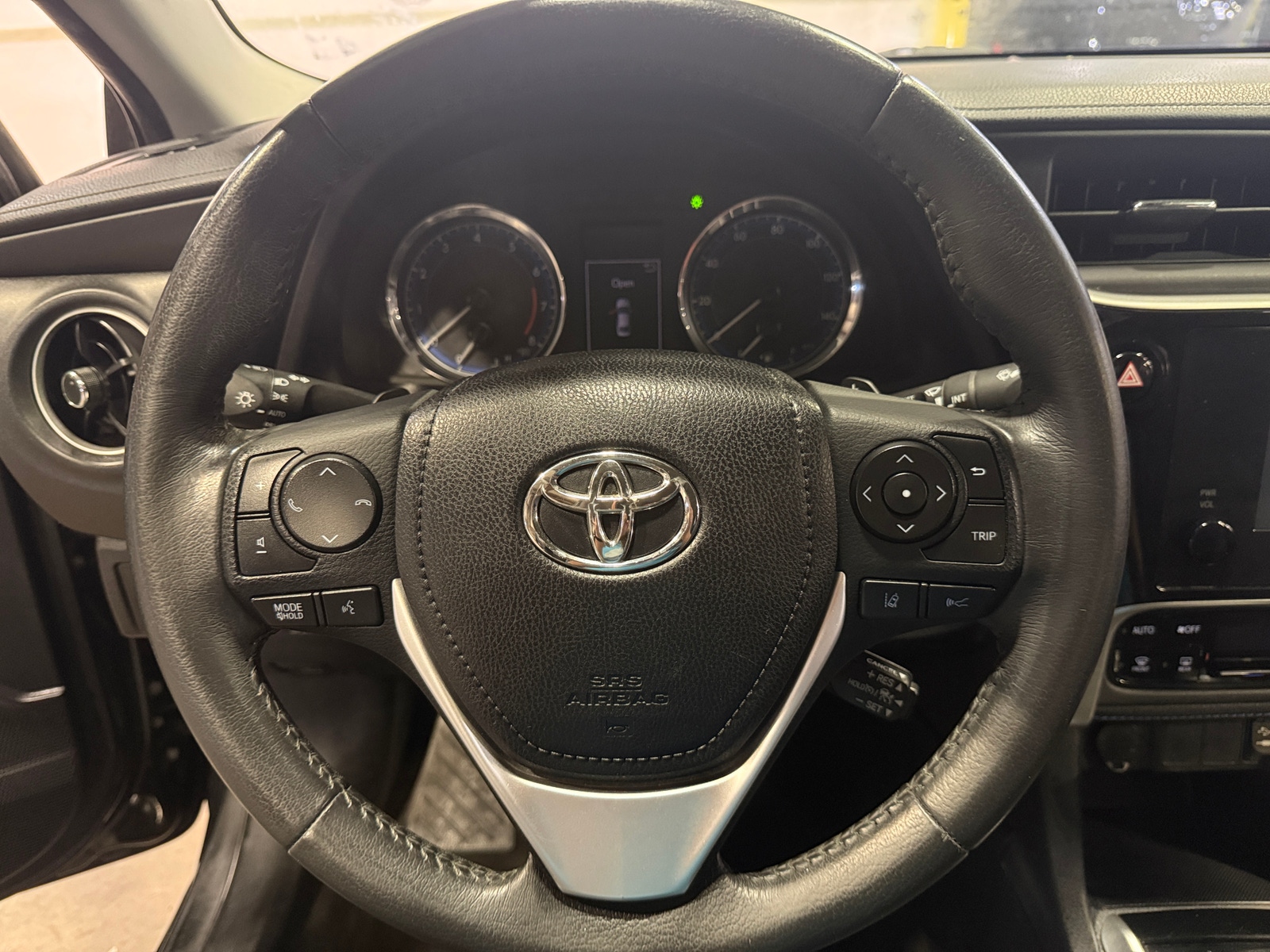Thumbnail: 2017 Toyota Corolla - 5