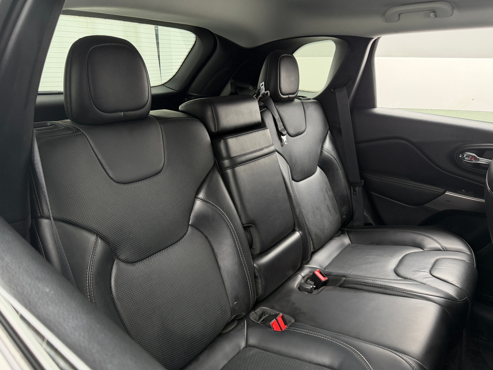 Thumbnail: 2019 Jeep Cherokee - 5