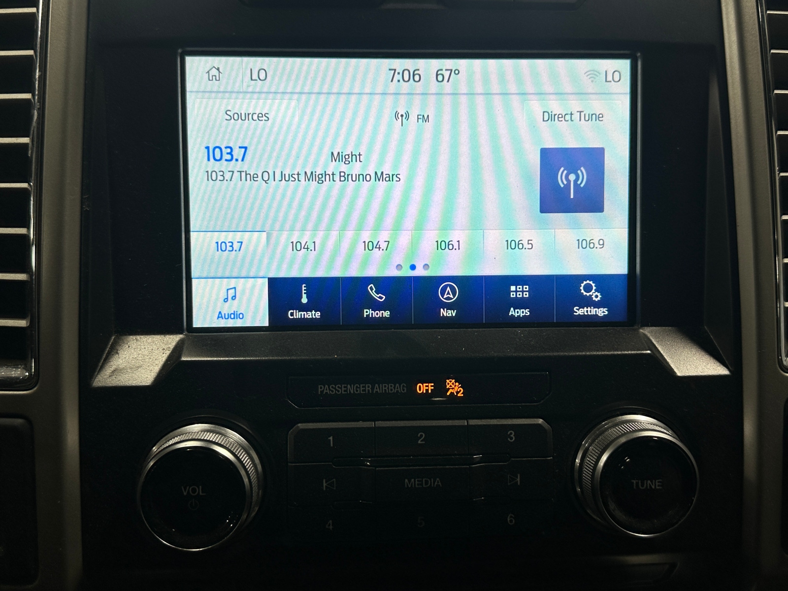 Thumbnail: 2016 Ford Econoline - 3