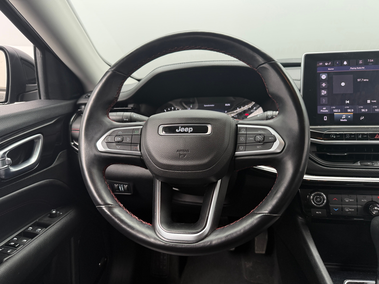 Thumbnail: 2022 Jeep Compass - 5