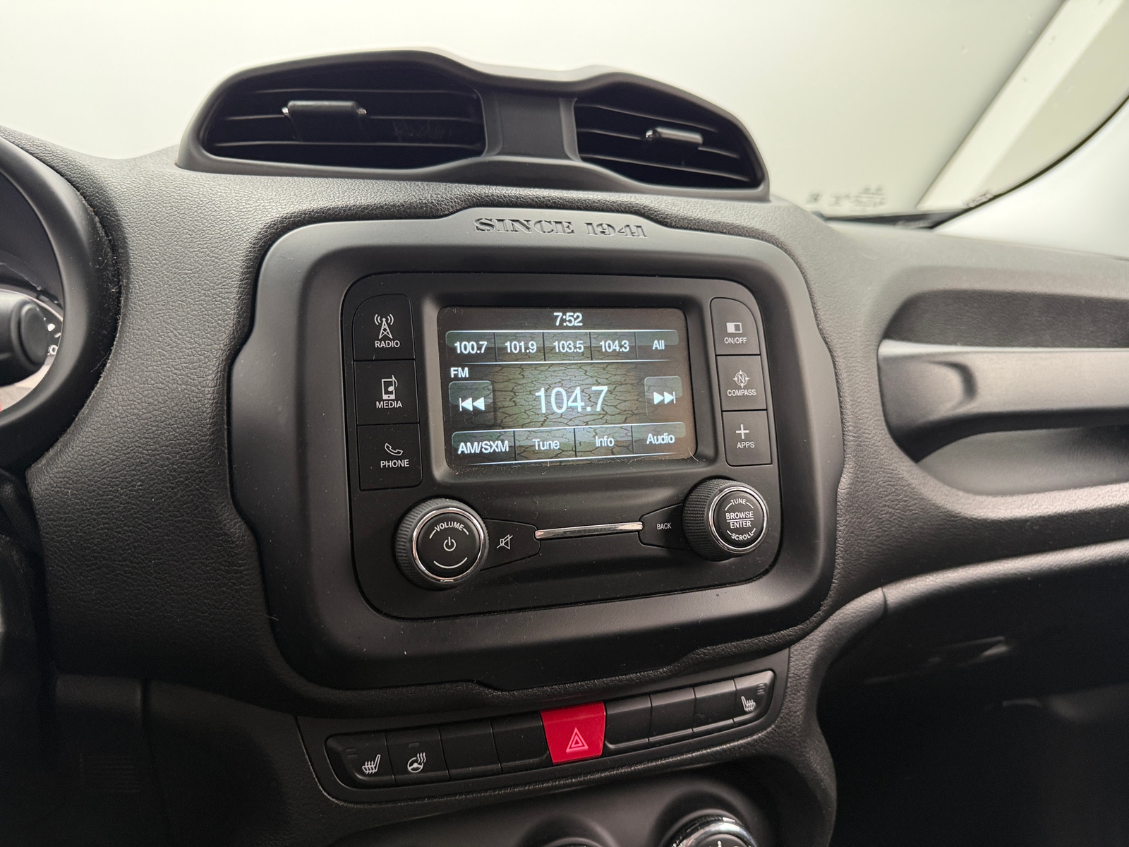 Thumbnail: 2017 Jeep Renegade - 4
