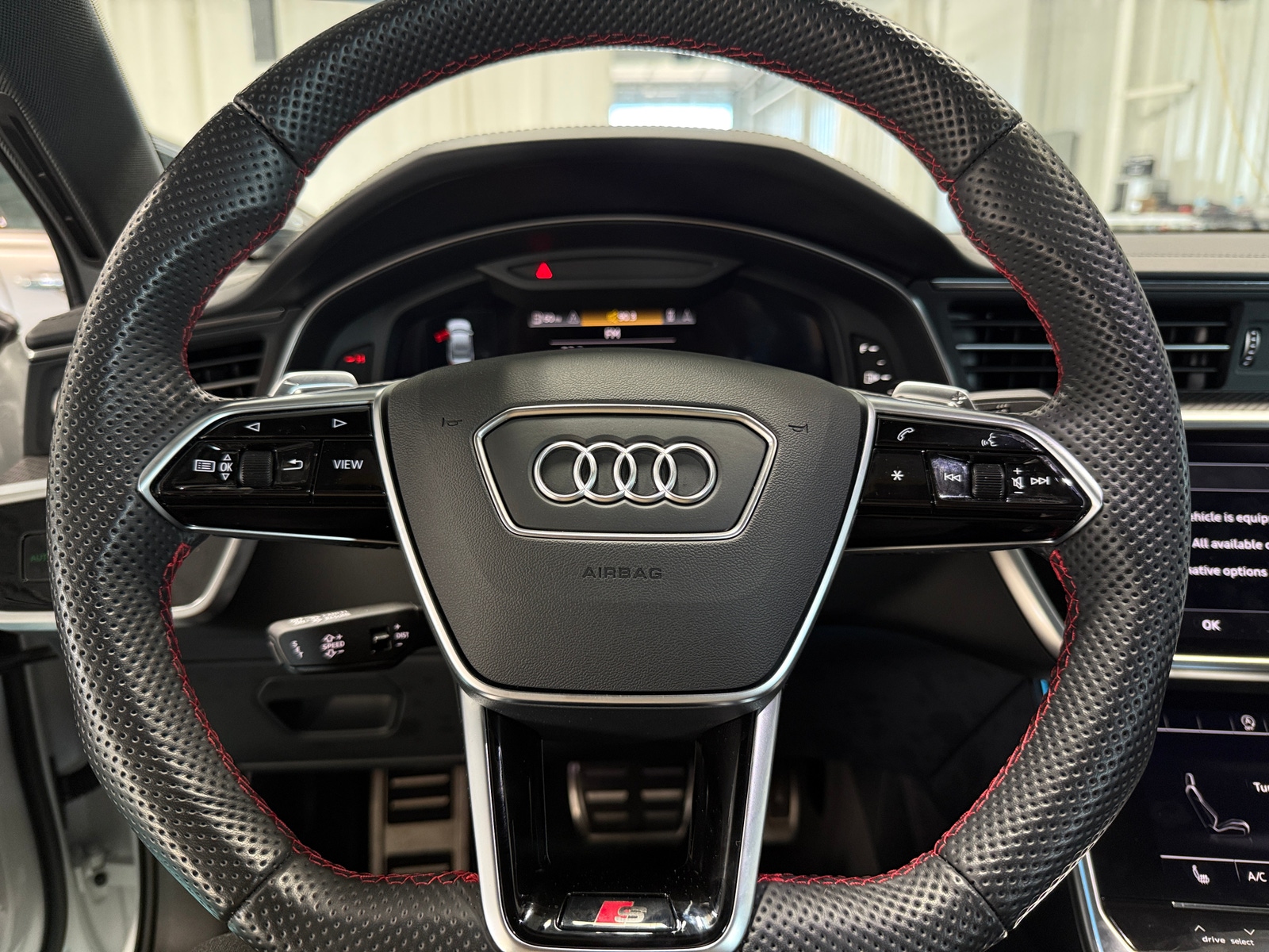 Thumbnail: 2023 Audi S6 - 4
