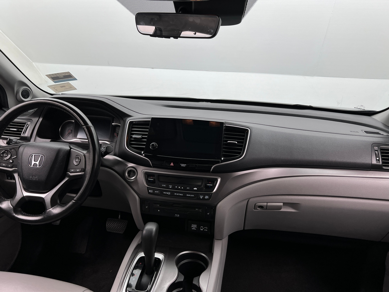 Thumbnail: 2019 Honda Pilot - 2