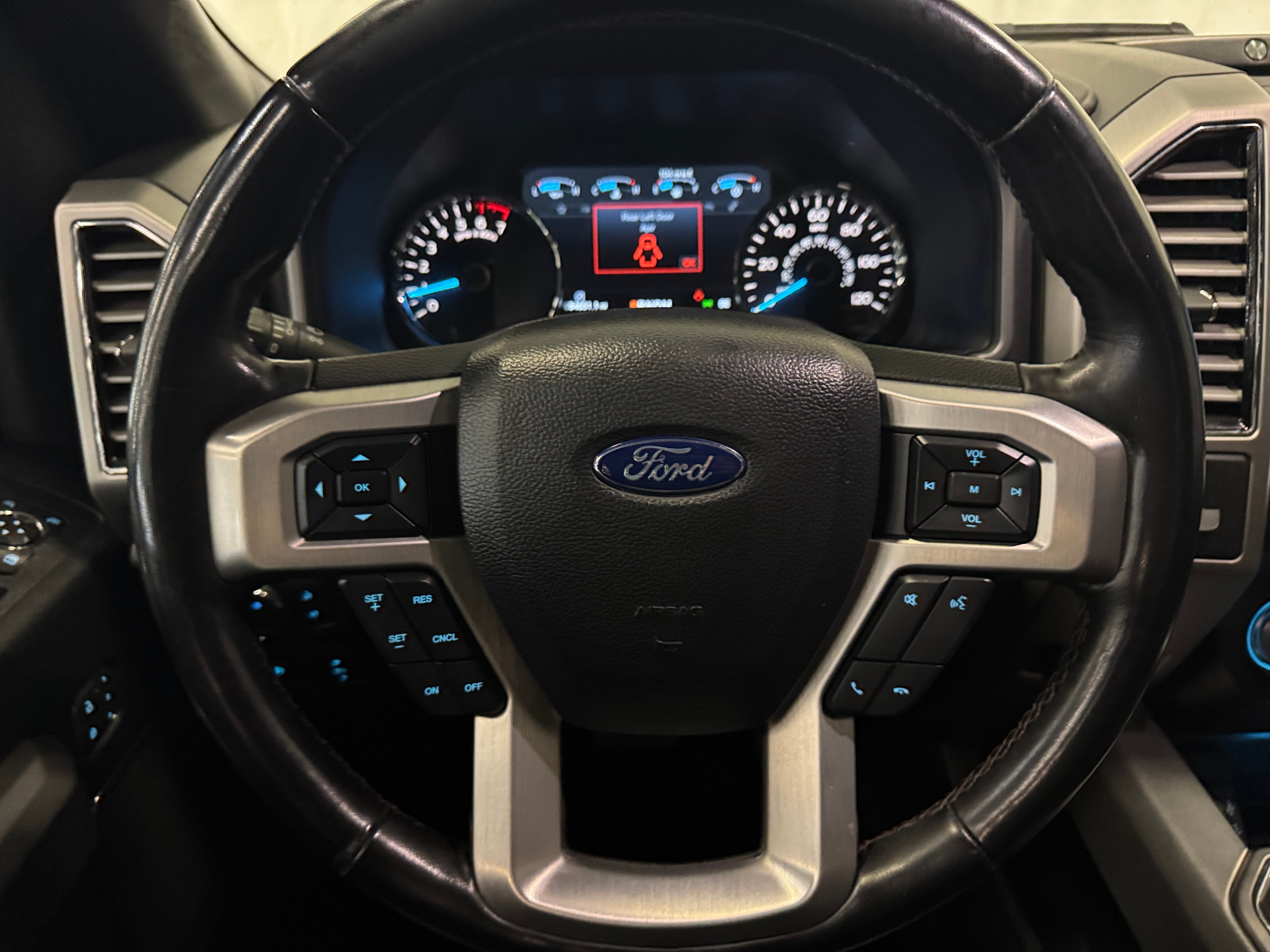 2019 Ford F-150 Platinum - Photo 7
