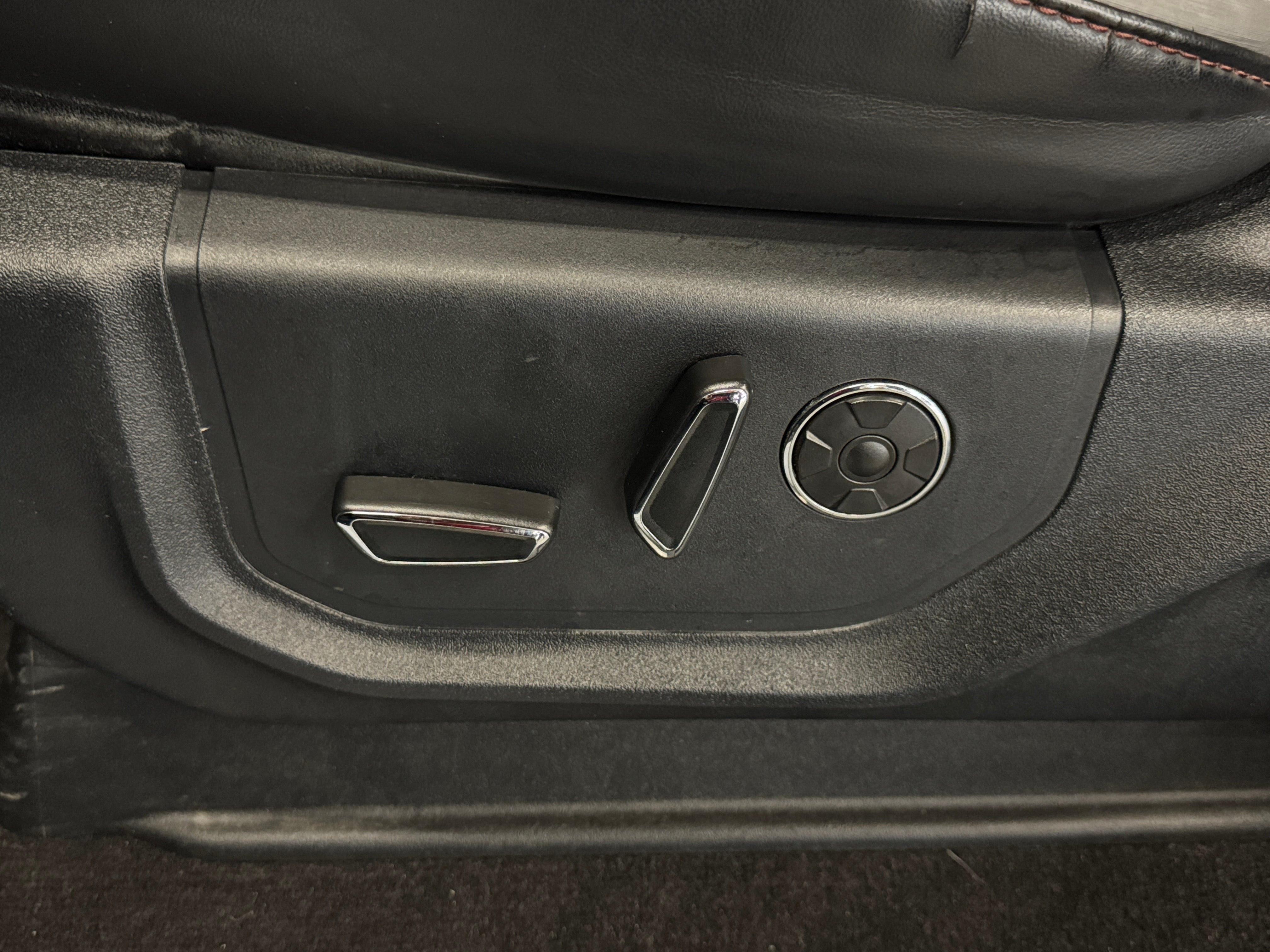 2019 Ford F-150 Platinum - Photo 11