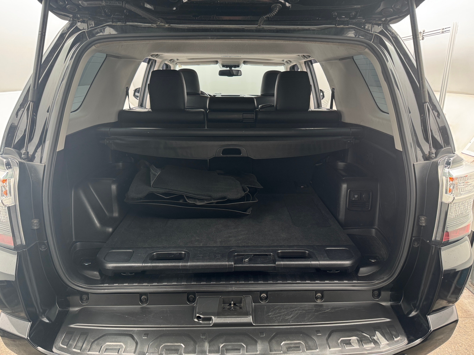 Thumbnail: 2019 Toyota 4Runner - 6