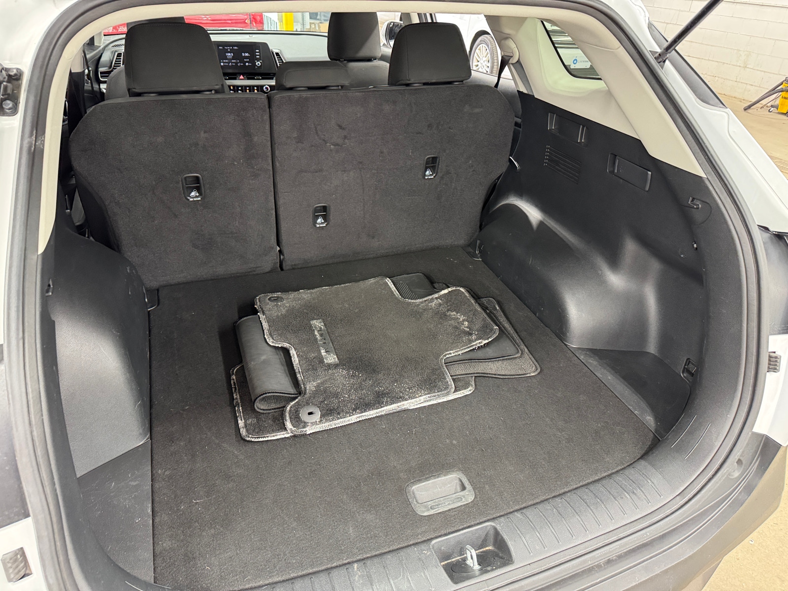 Thumbnail: 2025 Kia Sportage - 7