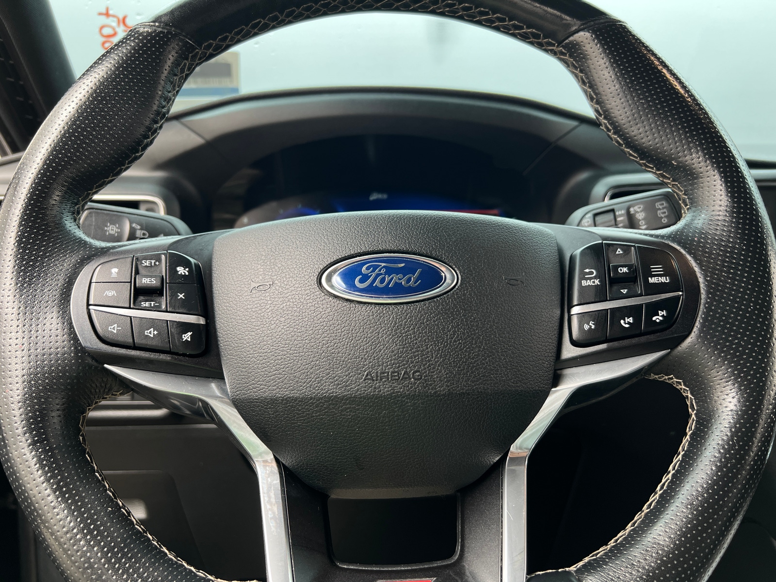 Thumbnail: 2020 Ford Explorer - 4