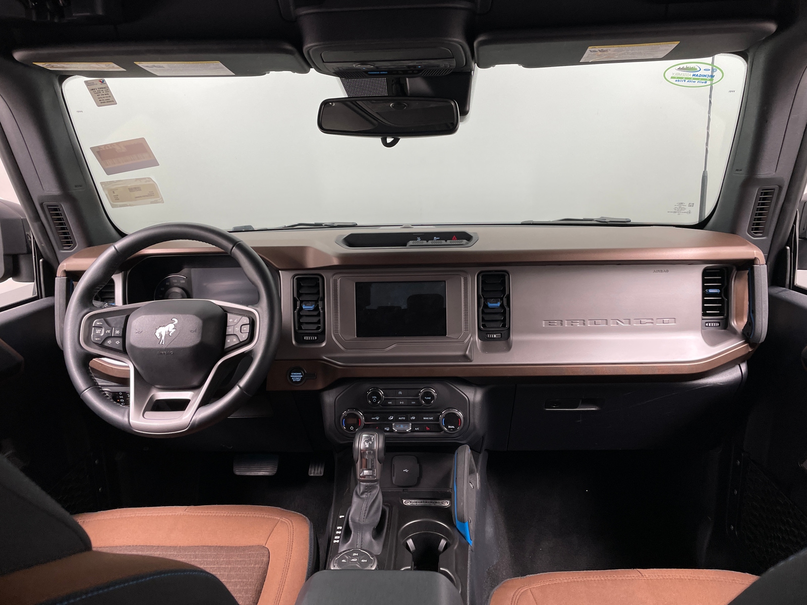 Thumbnail: 2023 Ford Bronco - 3