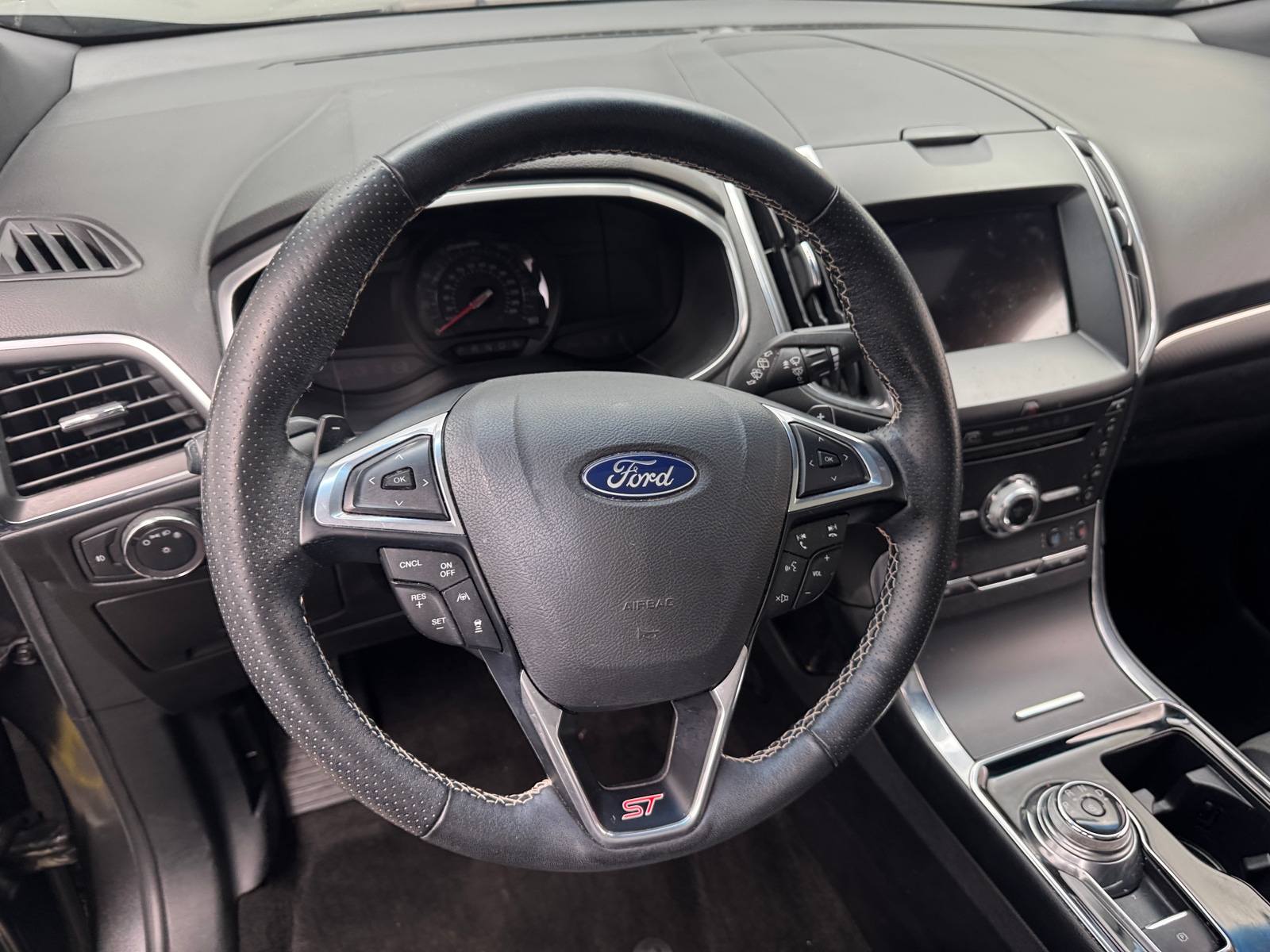 Thumbnail: 2019 Ford Edge - 4