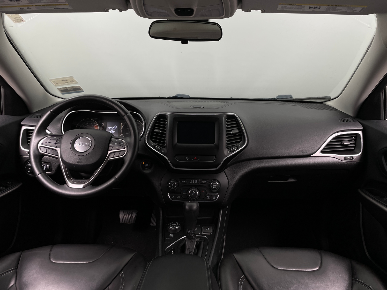 Thumbnail: 2019 Jeep Cherokee - 3