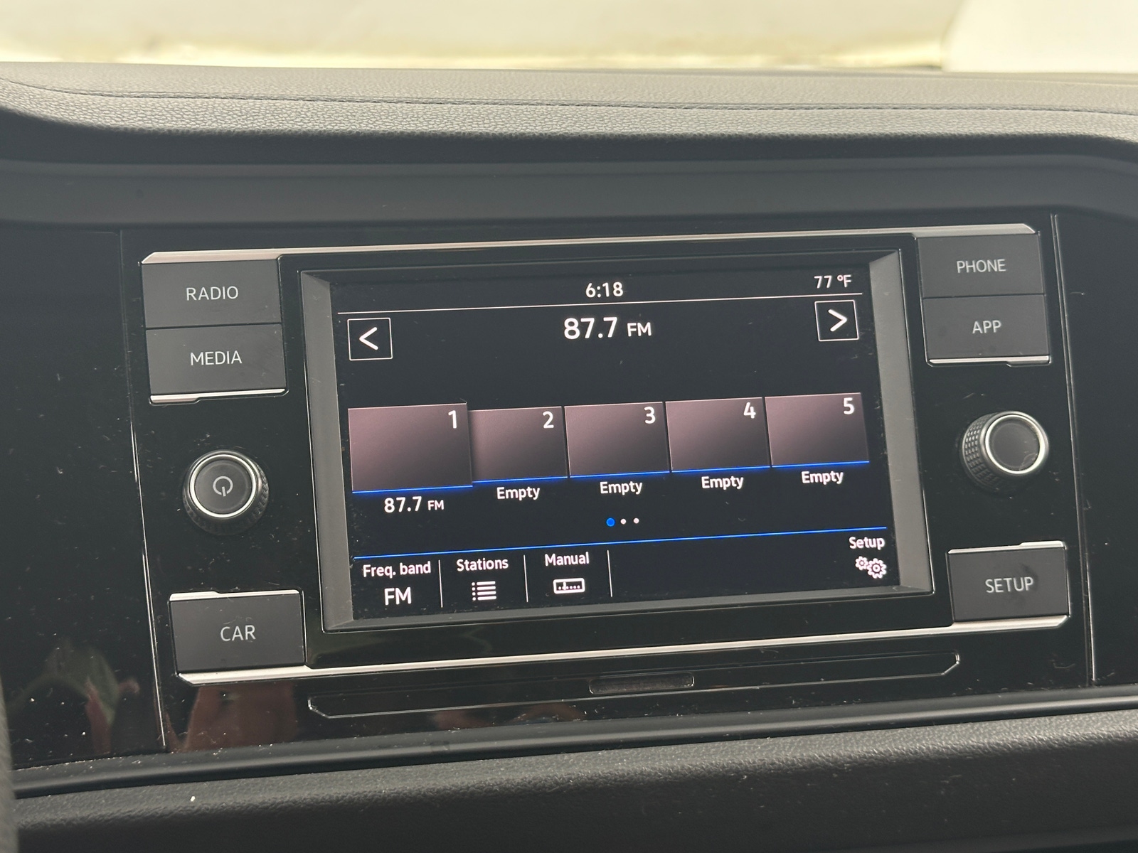 Thumbnail: 2019 Volkswagen Jetta - 4