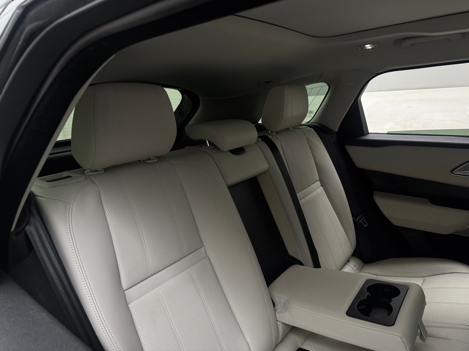 Thumbnail: 2020 Land Rover Range Rover Velar - 5