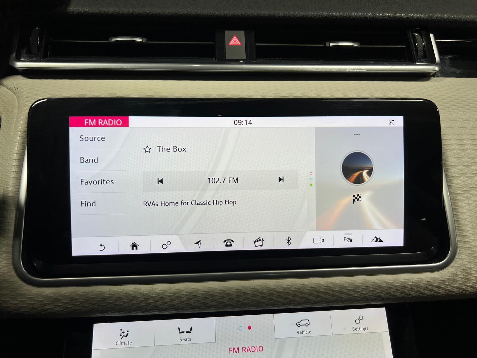 Thumbnail: 2020 Land Rover Range Rover Velar - 3