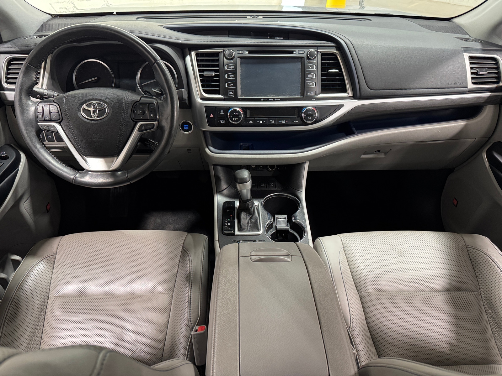 Thumbnail: 2019 Toyota Highlander - 2