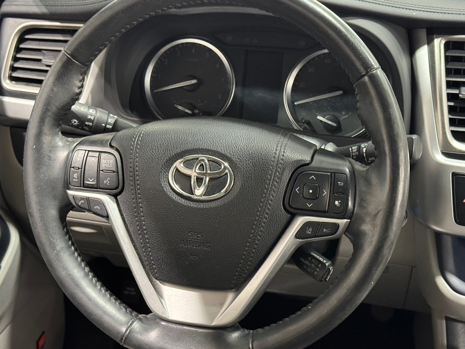 Thumbnail: 2019 Toyota Highlander - 4