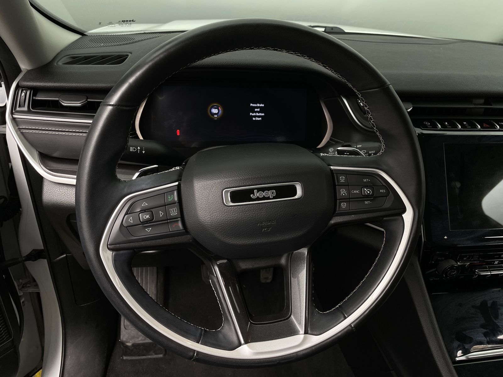 Thumbnail: 2022 Jeep Grand Cherokee L - 5