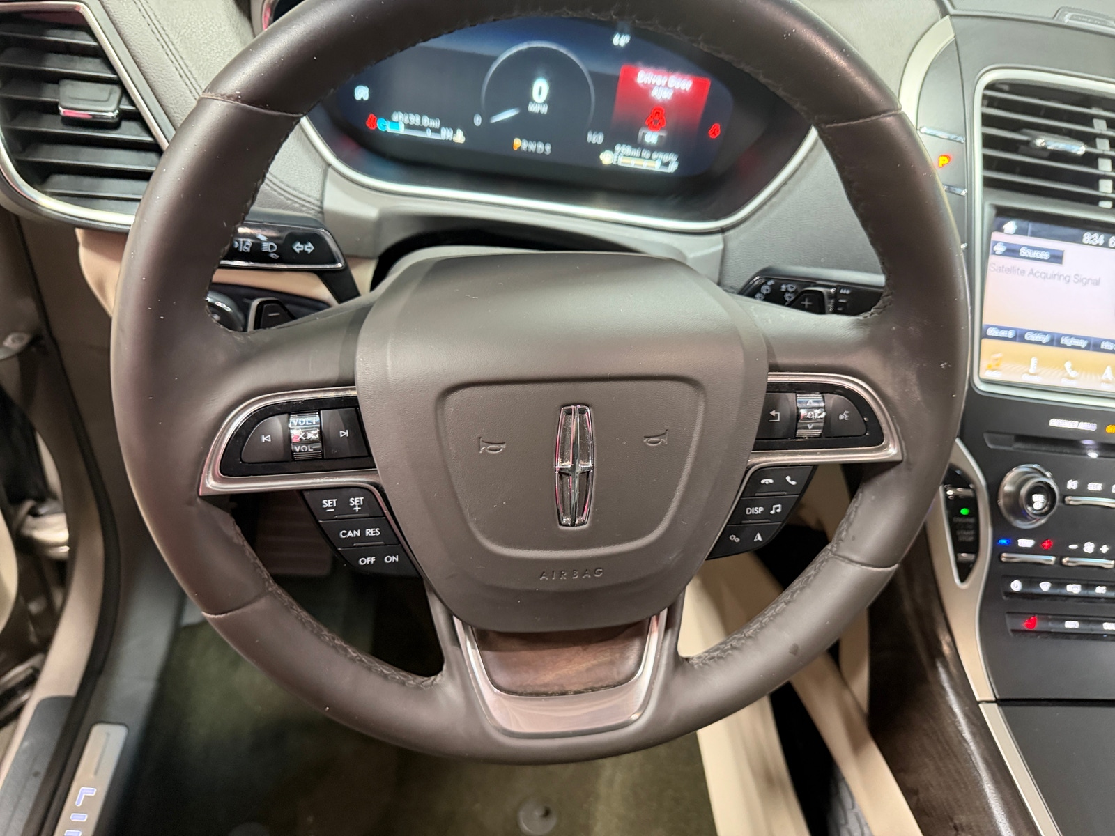 Thumbnail: 2019 Lincoln Nautilus - 4