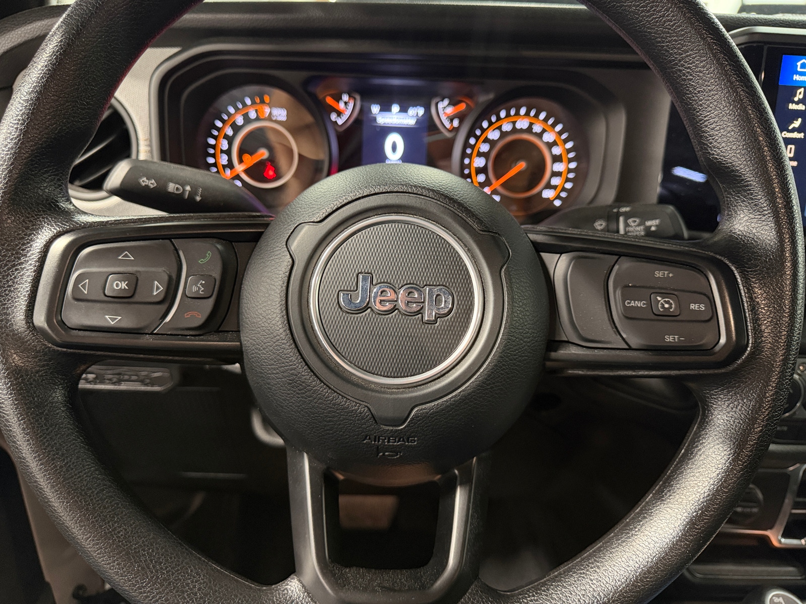 Thumbnail: 2024 Jeep Gladiator - 5