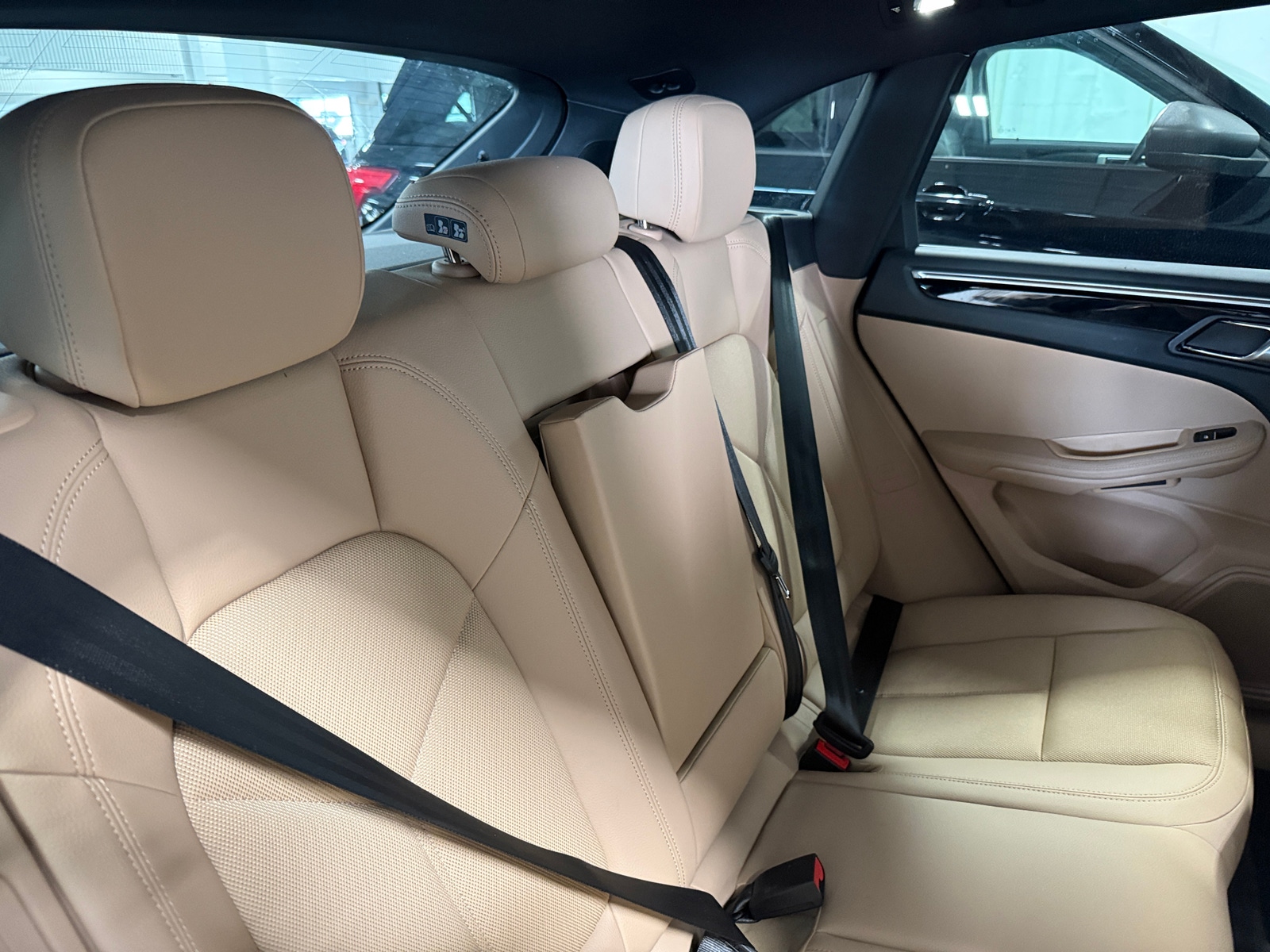 Thumbnail: 2023 Porsche Macan - 5