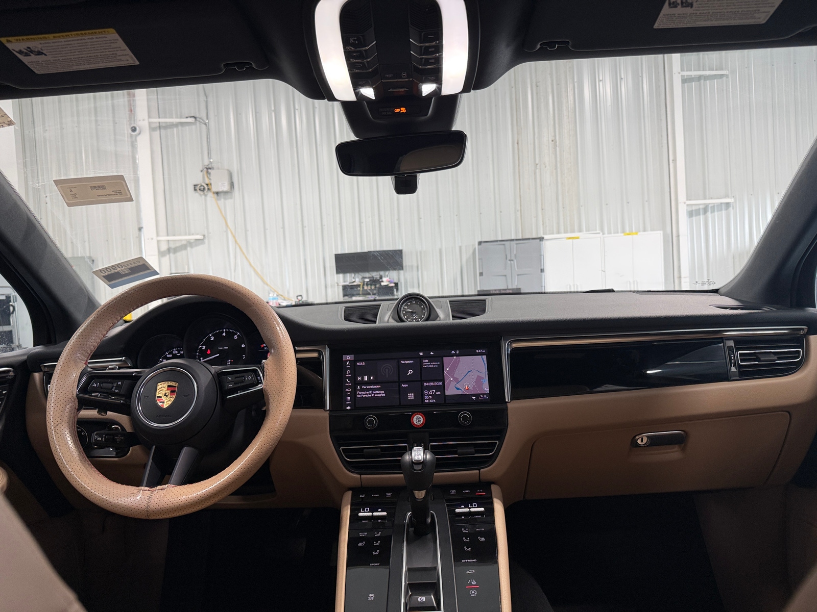 Thumbnail: 2023 Porsche Macan - 2