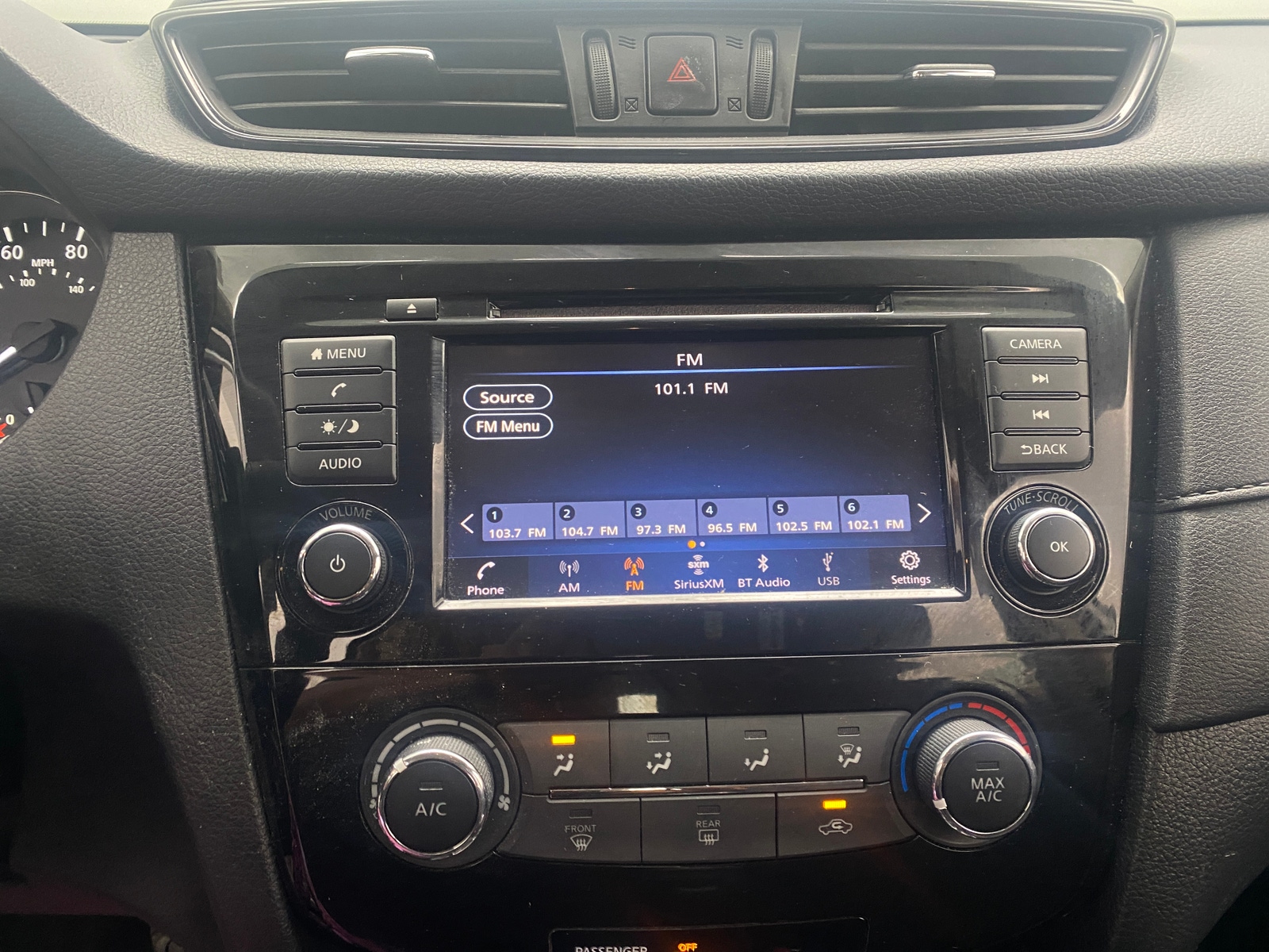 Thumbnail: 2018 Nissan Rogue - 4