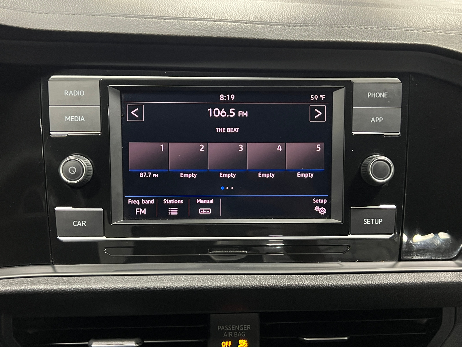 Thumbnail: 2019 Volkswagen Jetta - 4