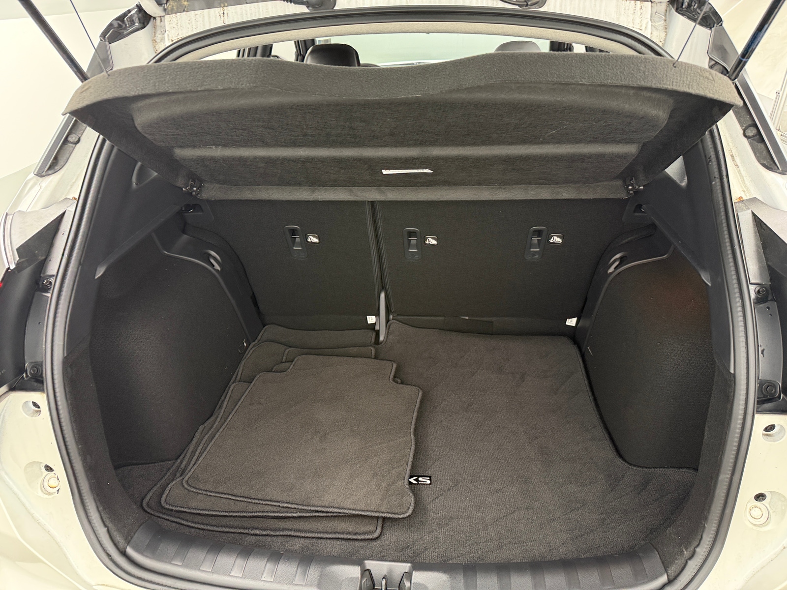 Thumbnail: 2024 Nissan Kicks - 7