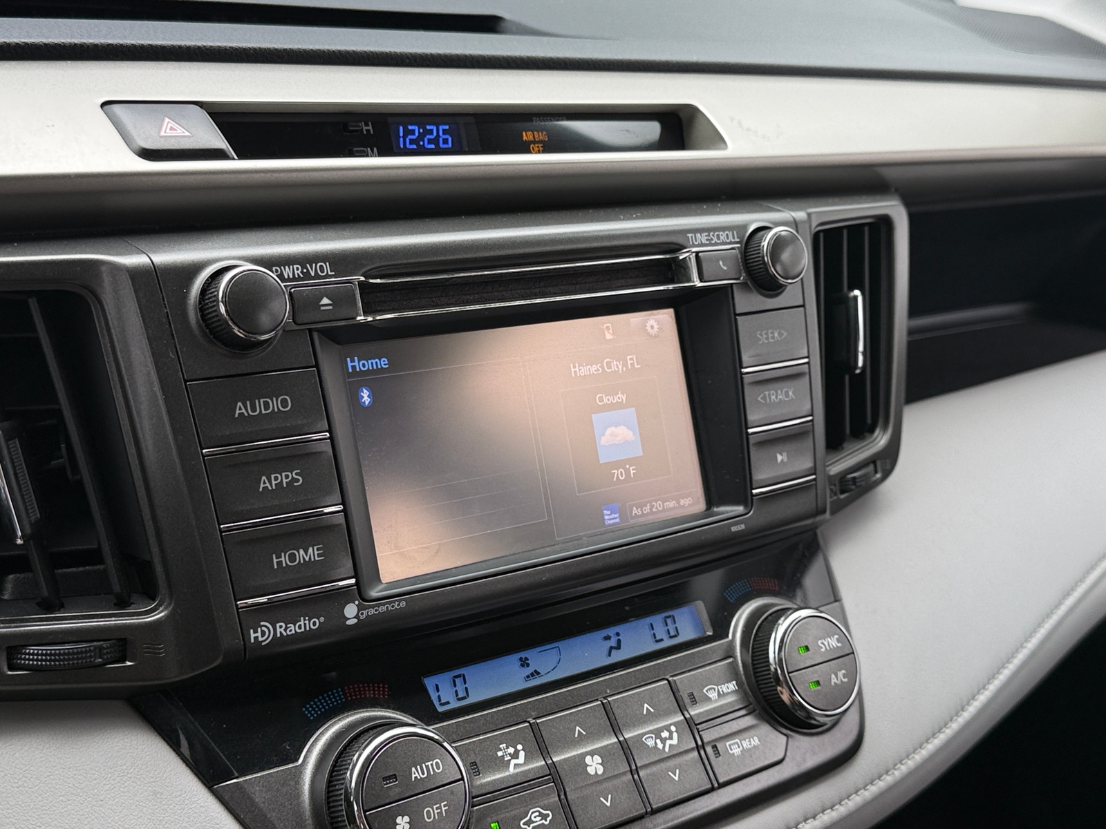 Thumbnail: 2015 Toyota RAV4 - 4
