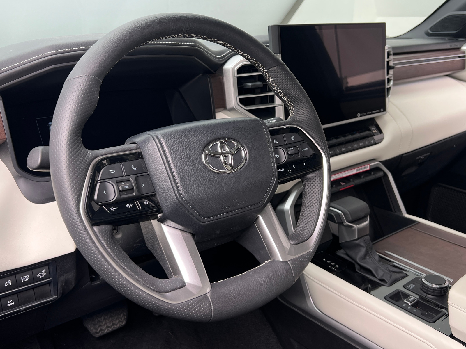 Thumbnail: 2024 Toyota Sequoia - 4