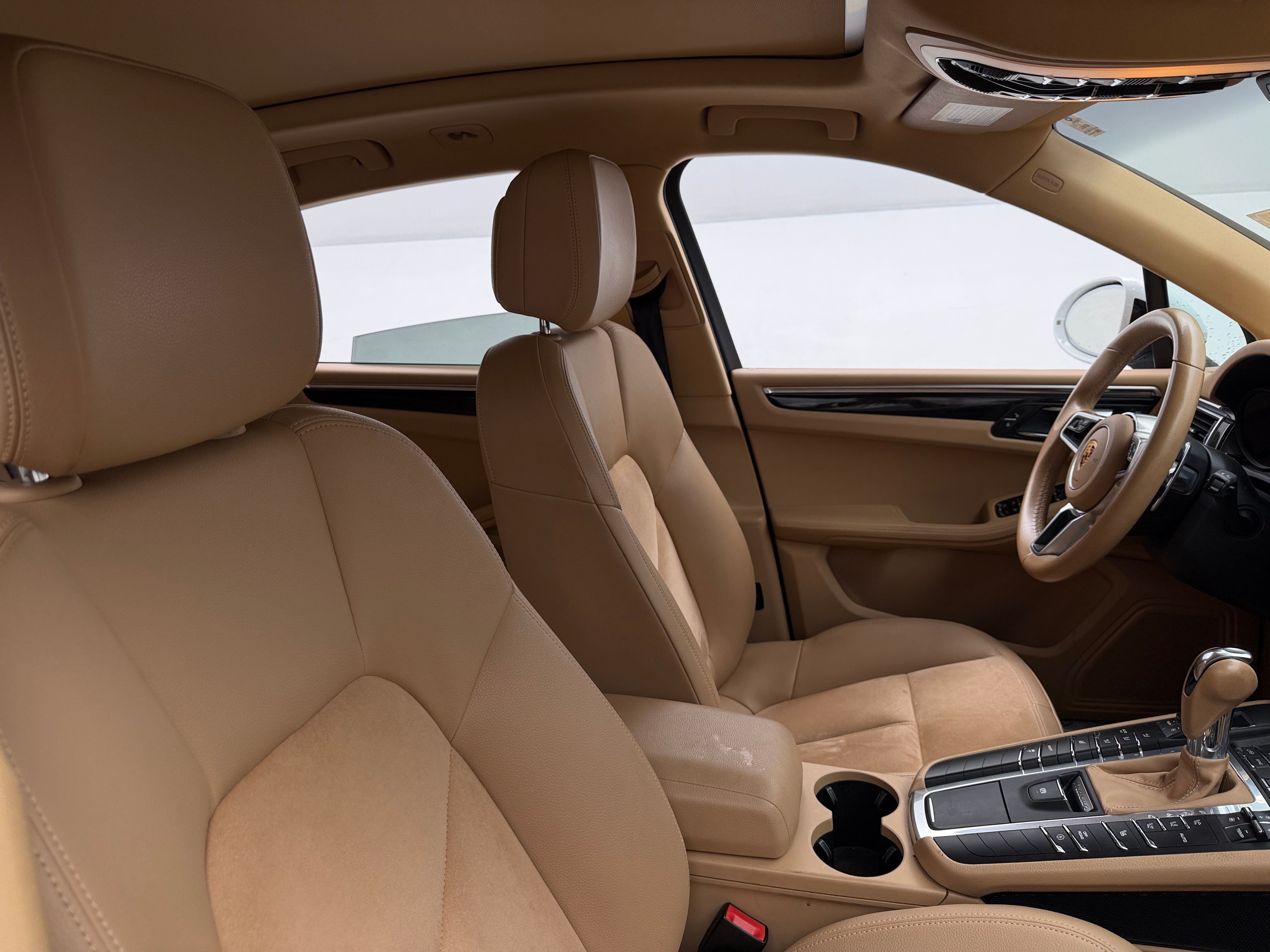 2016 Porsche Macan