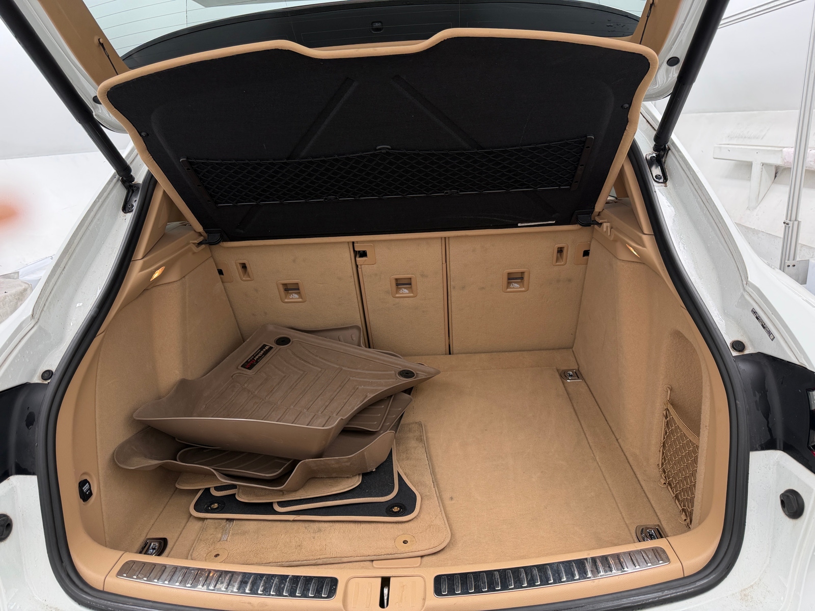 Thumbnail: 2016 Porsche Macan - 6