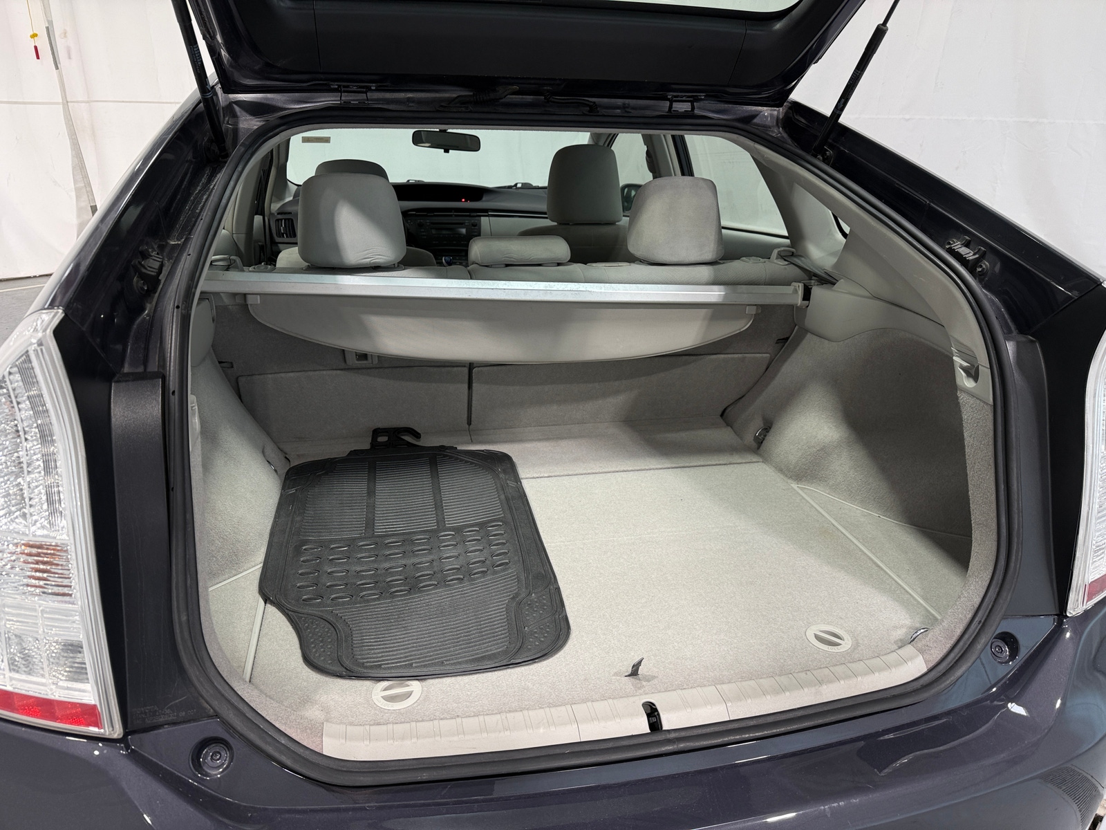 Thumbnail: 2010 Toyota Prius - 7