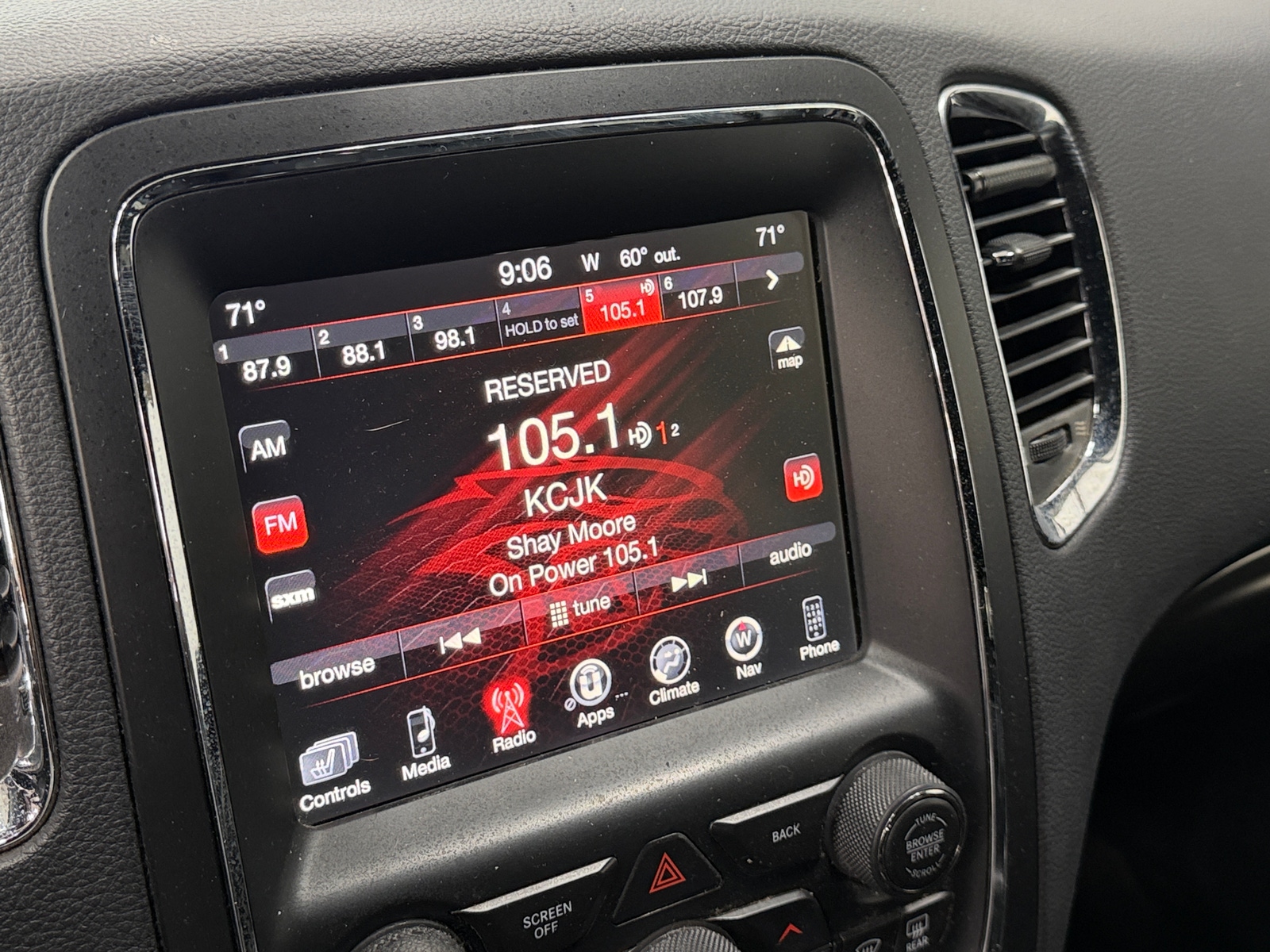 Thumbnail: 2017 Dodge Durango - 3