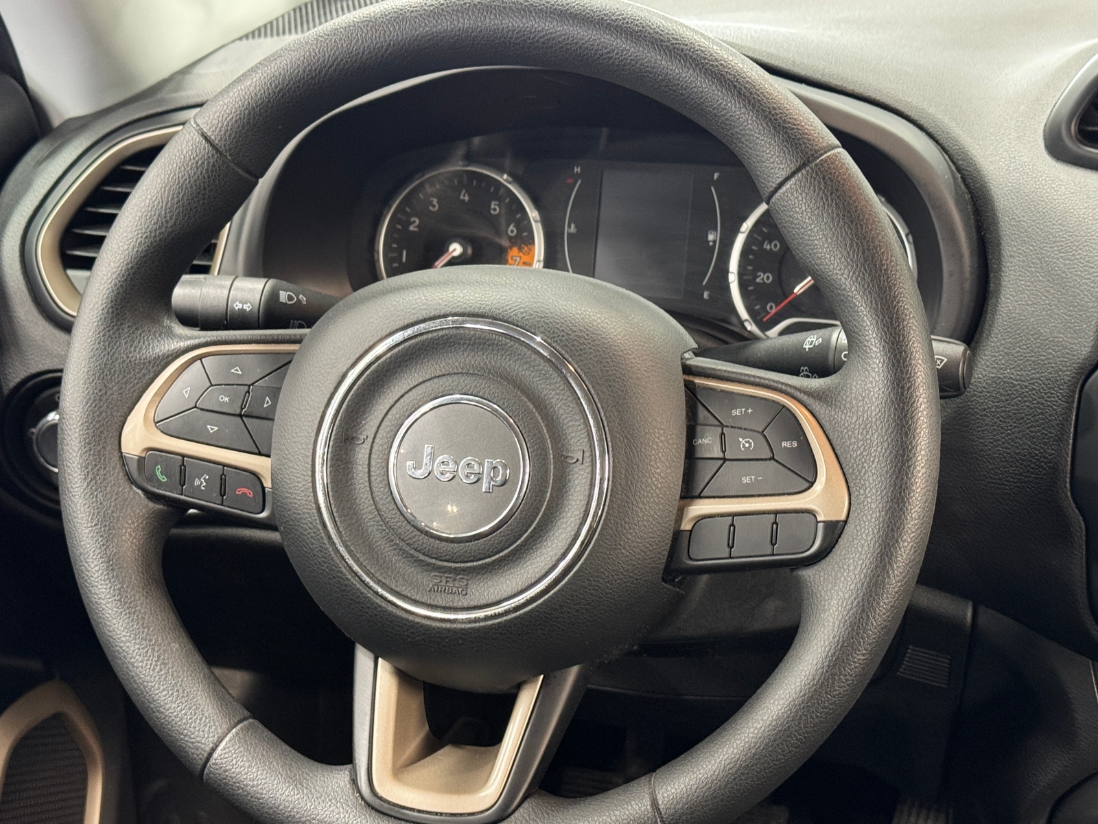 Thumbnail: 2017 Jeep Renegade - 5