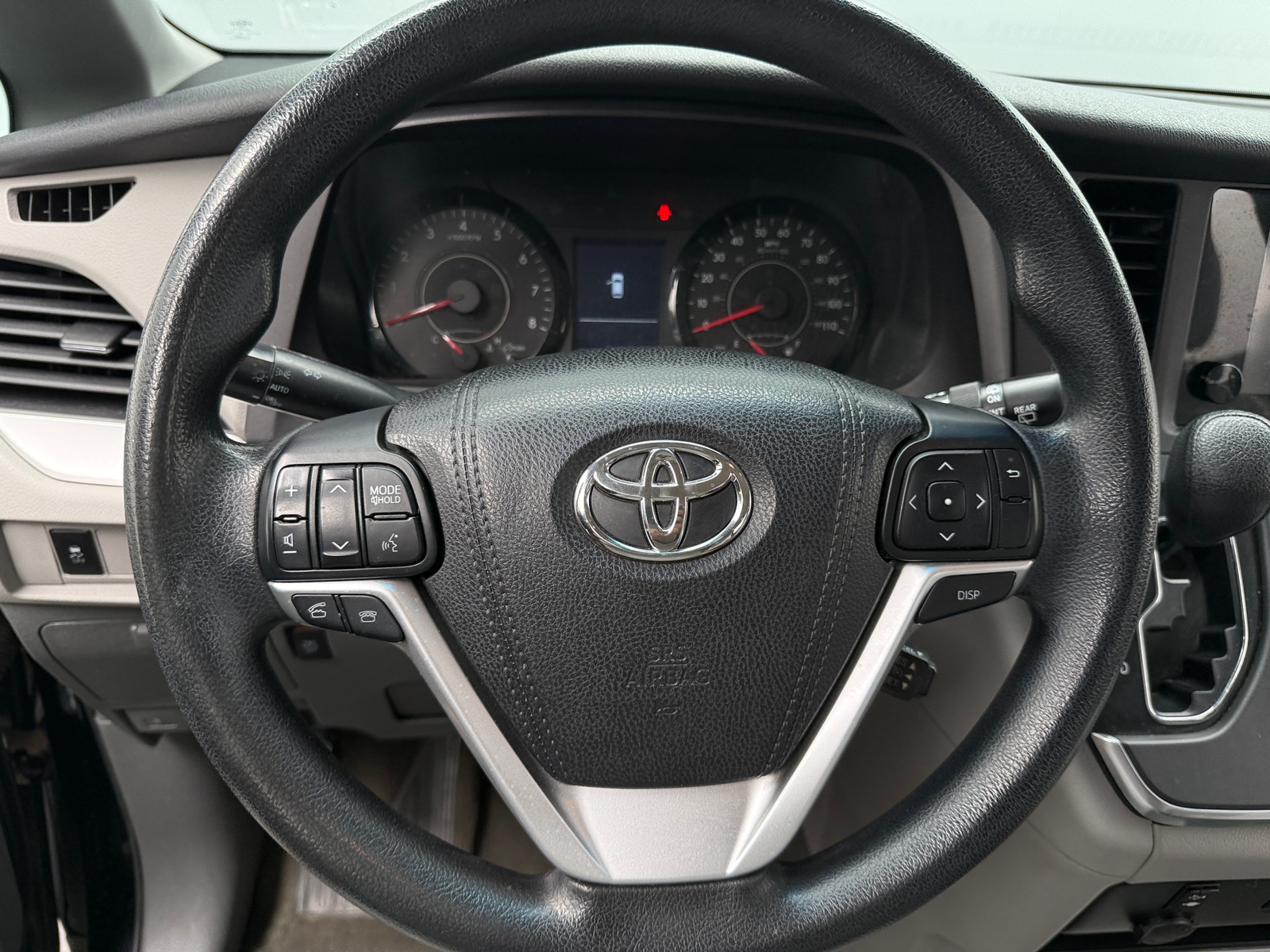 Thumbnail: 2017 Toyota Sienna - 5